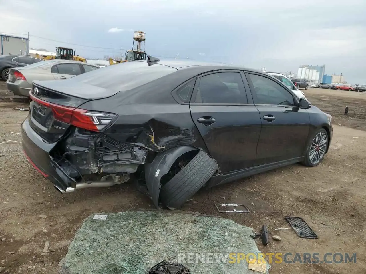 3 Photograph of a damaged car 3KPF44AC5LE145786 KIA FORTE 2020