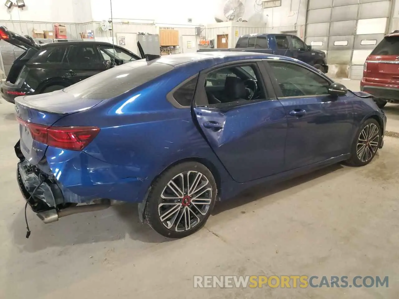 3 Photograph of a damaged car 3KPF44AC6LE183897 KIA FORTE 2020