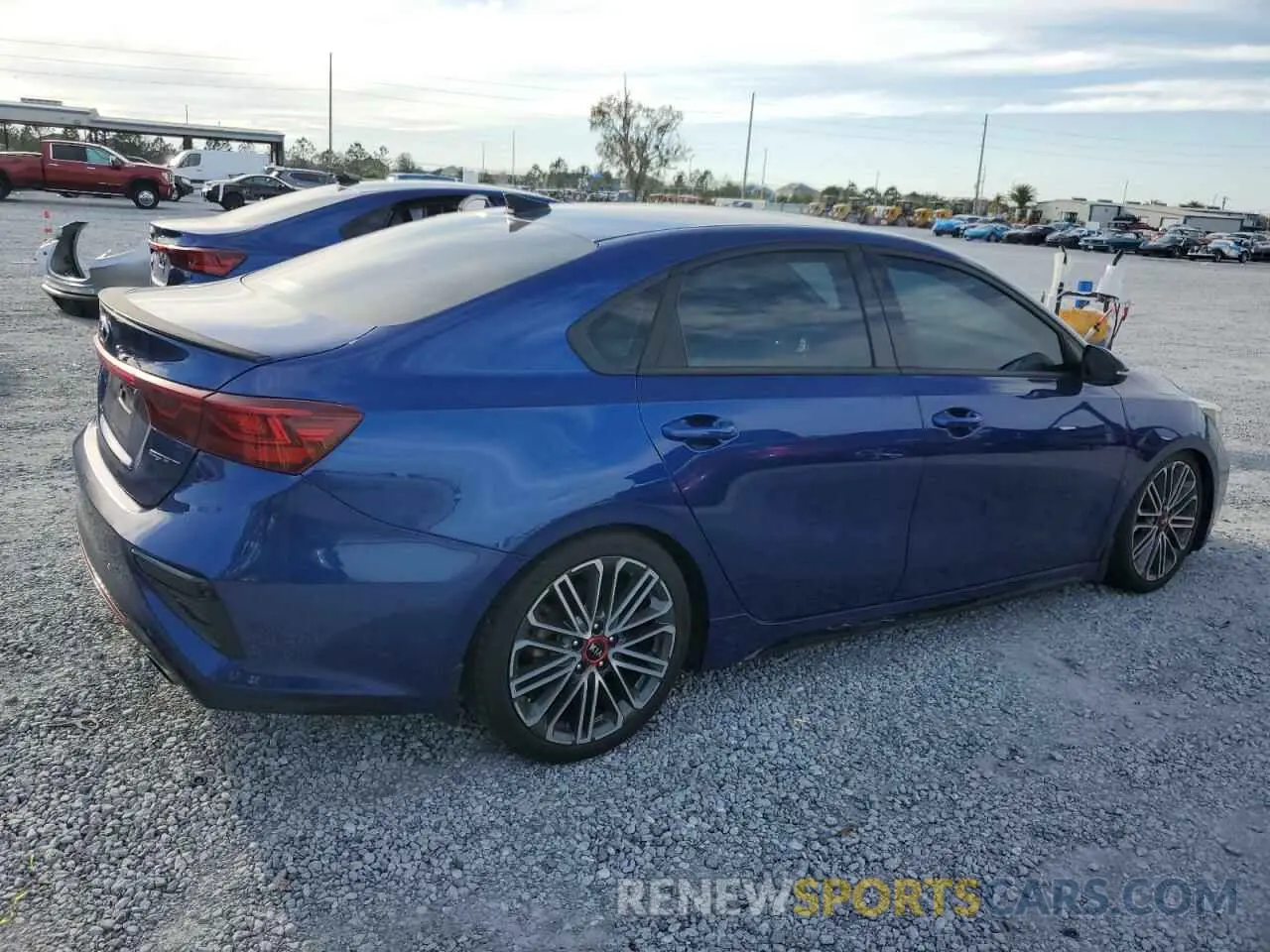 3 Photograph of a damaged car 3KPF44AC7LE229530 KIA FORTE 2020