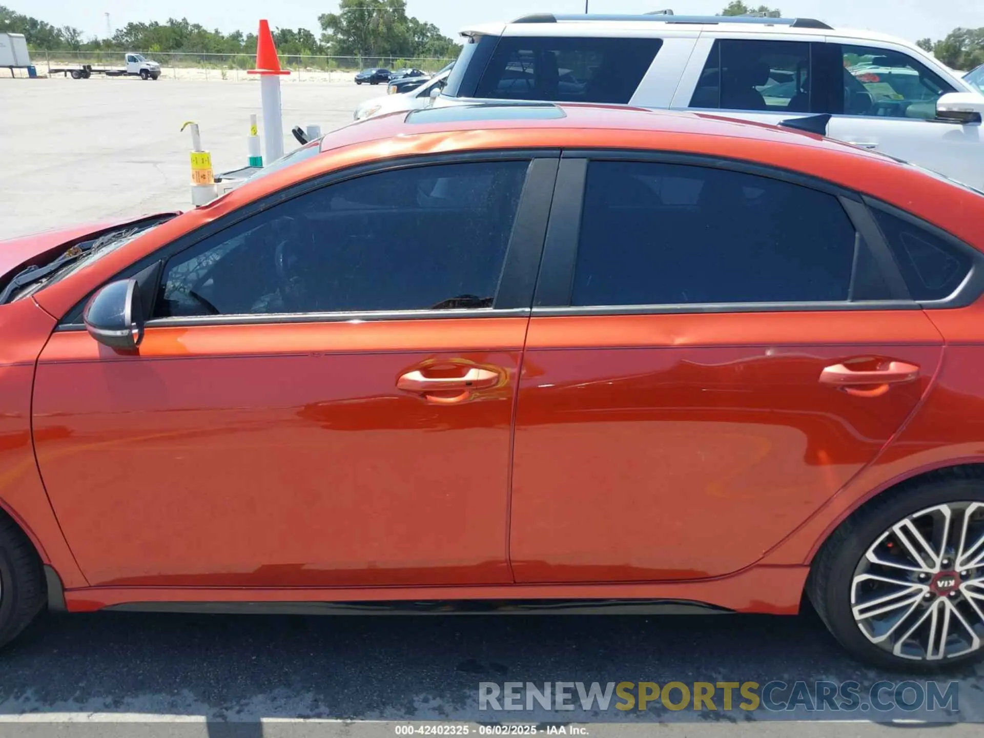14 Photograph of a damaged car 3KPF44AC8LE168267 KIA FORTE 2020