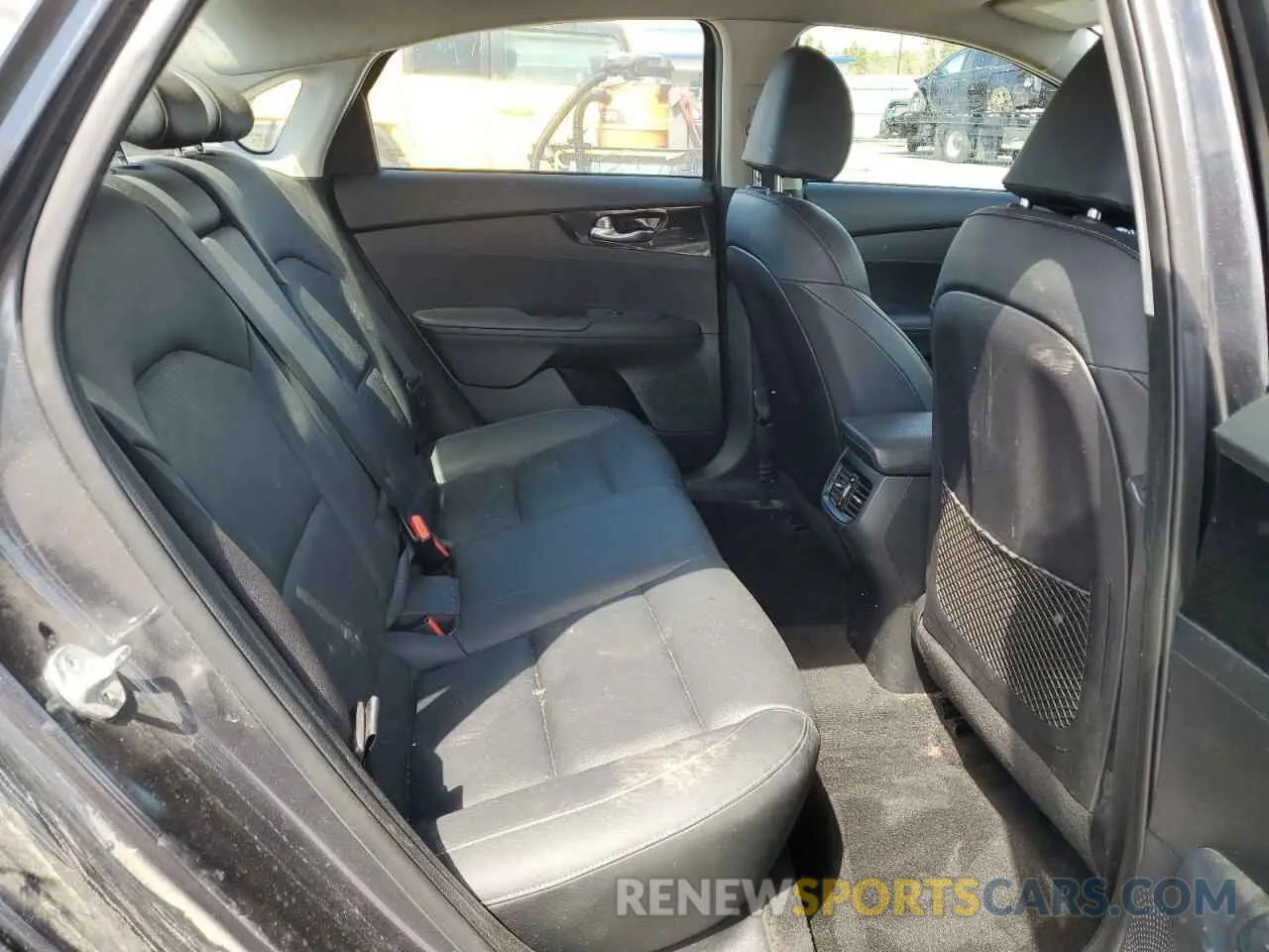 10 Photograph of a damaged car 3KPF54AD0LE144907 KIA FORTE 2020