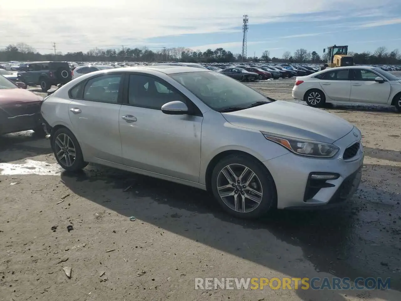 4 Photograph of a damaged car 3KPF54AD0LE211411 KIA FORTE 2020