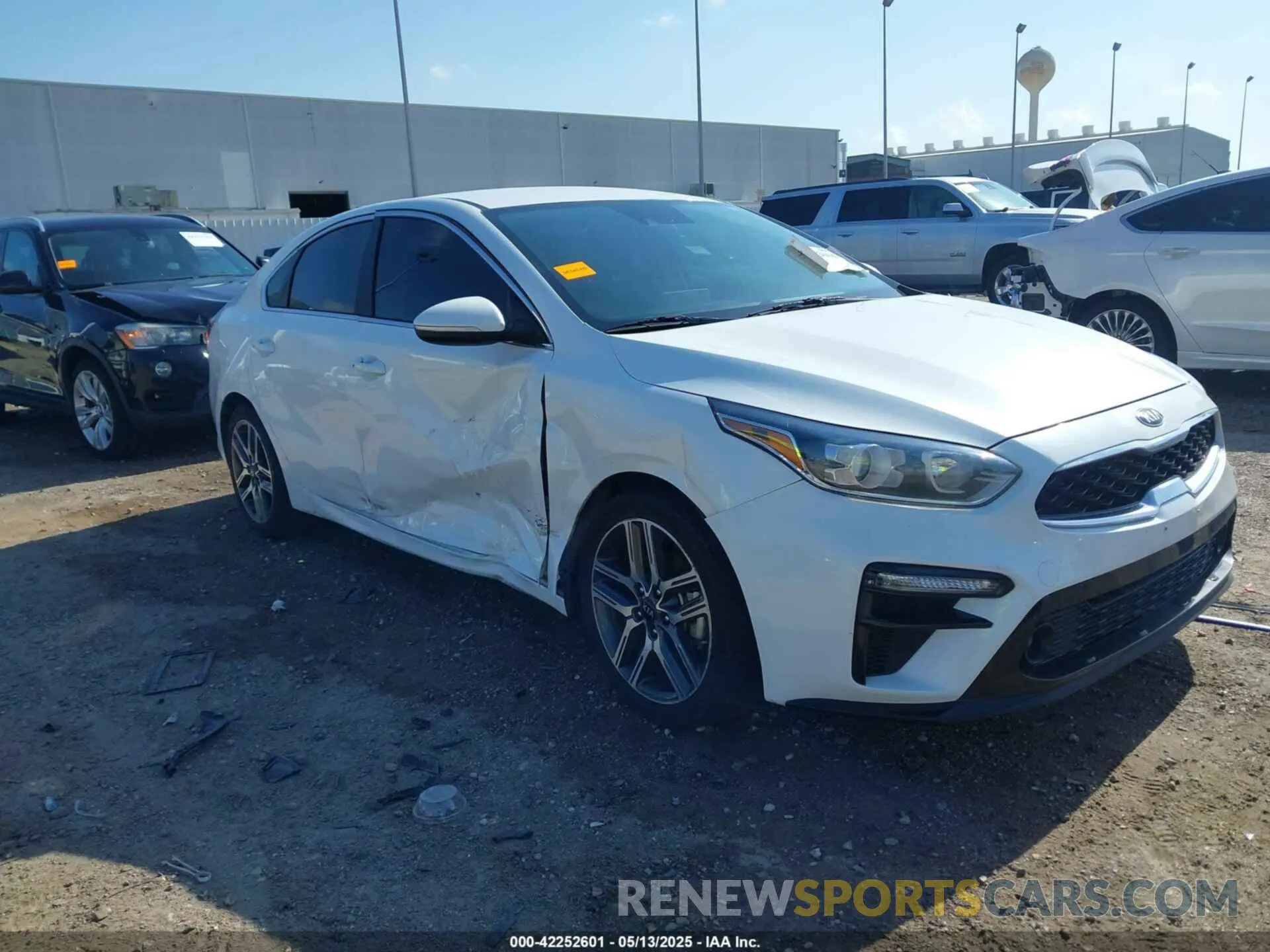 1 Photograph of a damaged car 3KPF54AD0LE244828 KIA FORTE 2020