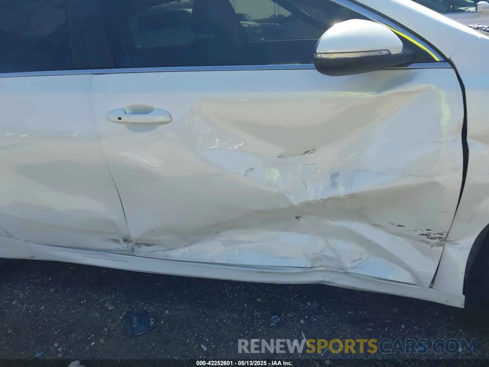 16 Photograph of a damaged car 3KPF54AD0LE244828 KIA FORTE 2020