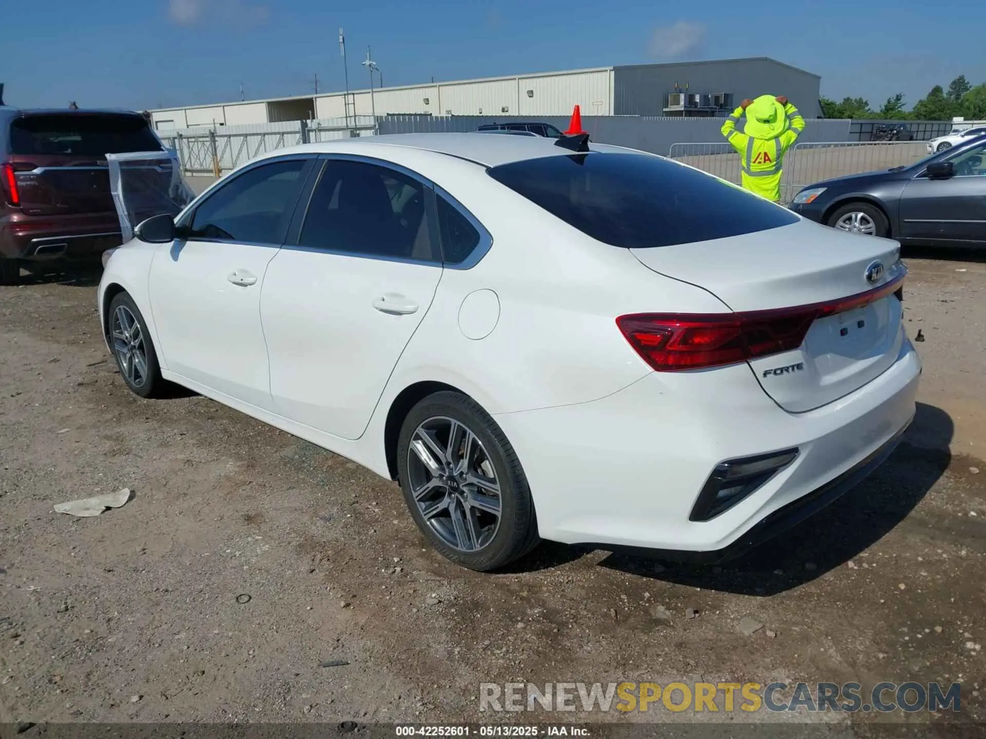 3 Photograph of a damaged car 3KPF54AD0LE244828 KIA FORTE 2020