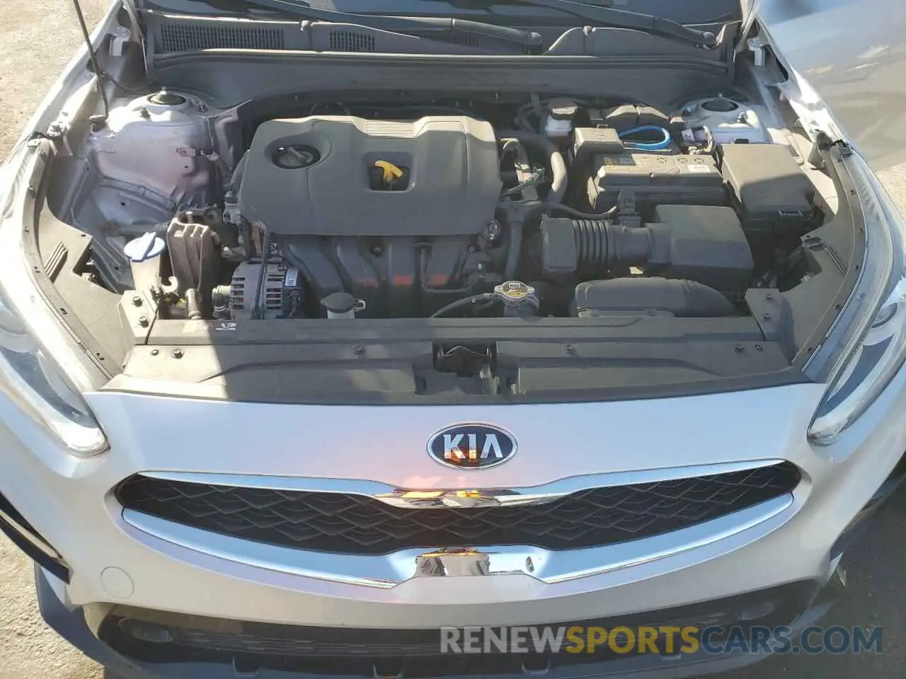 13 Photograph of a damaged car 3KPF54AD1LE208226 KIA FORTE 2020