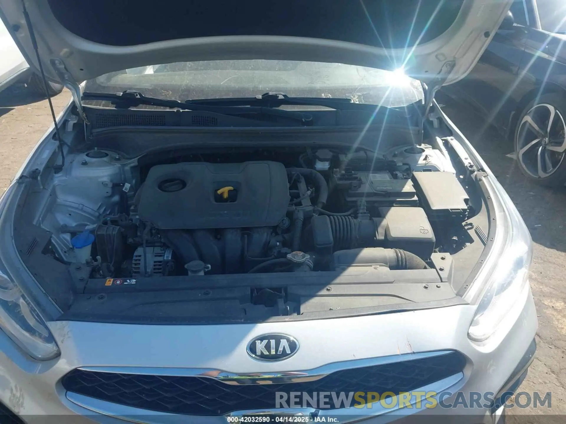 10 Photograph of a damaged car 3KPF54AD2LE209899 KIA FORTE 2020