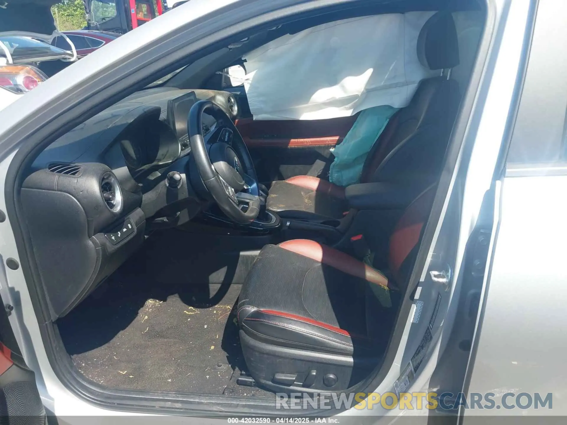 5 Photograph of a damaged car 3KPF54AD2LE209899 KIA FORTE 2020
