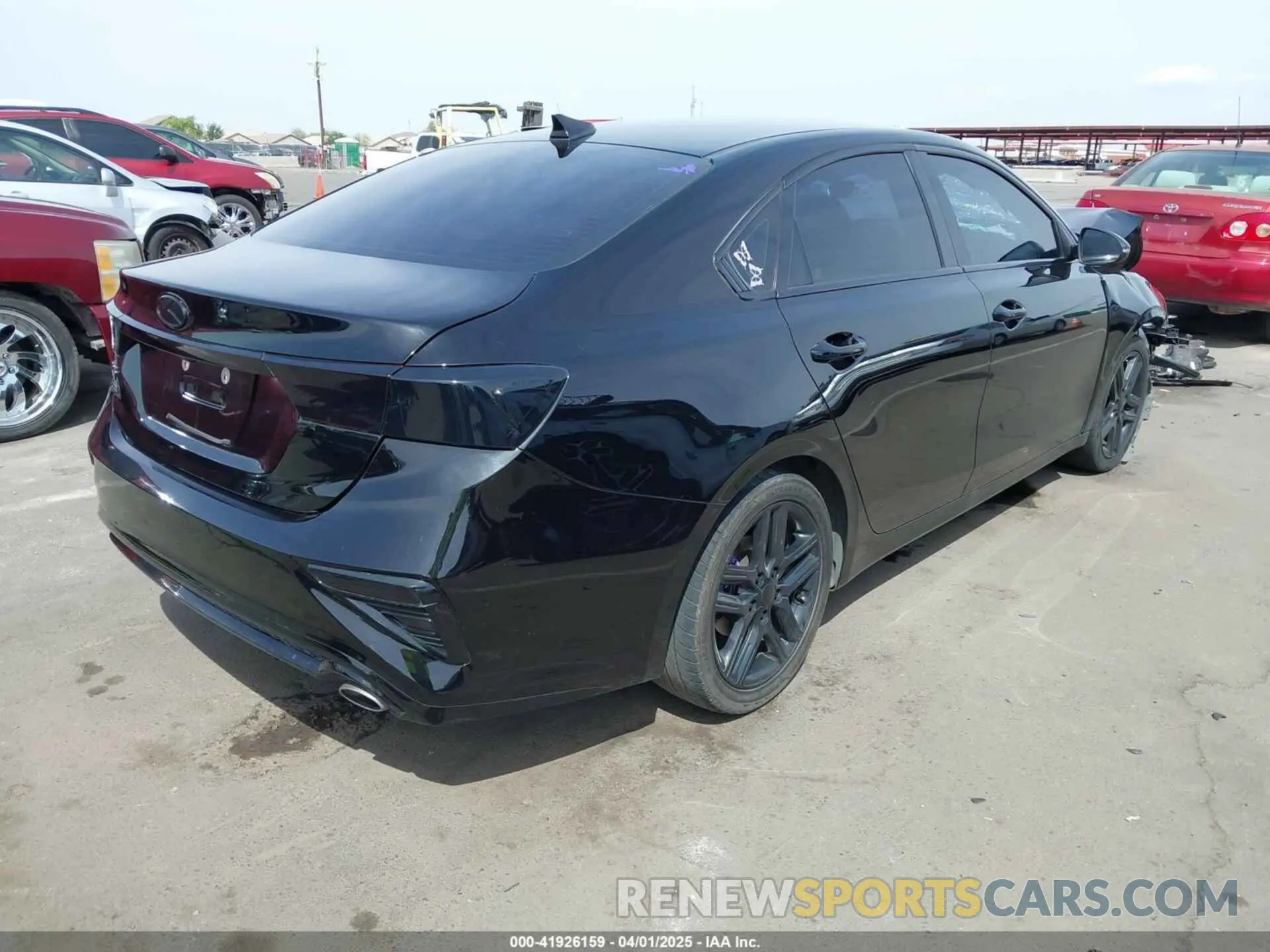 4 Photograph of a damaged car 3KPF54AD3LE190568 KIA FORTE 2020