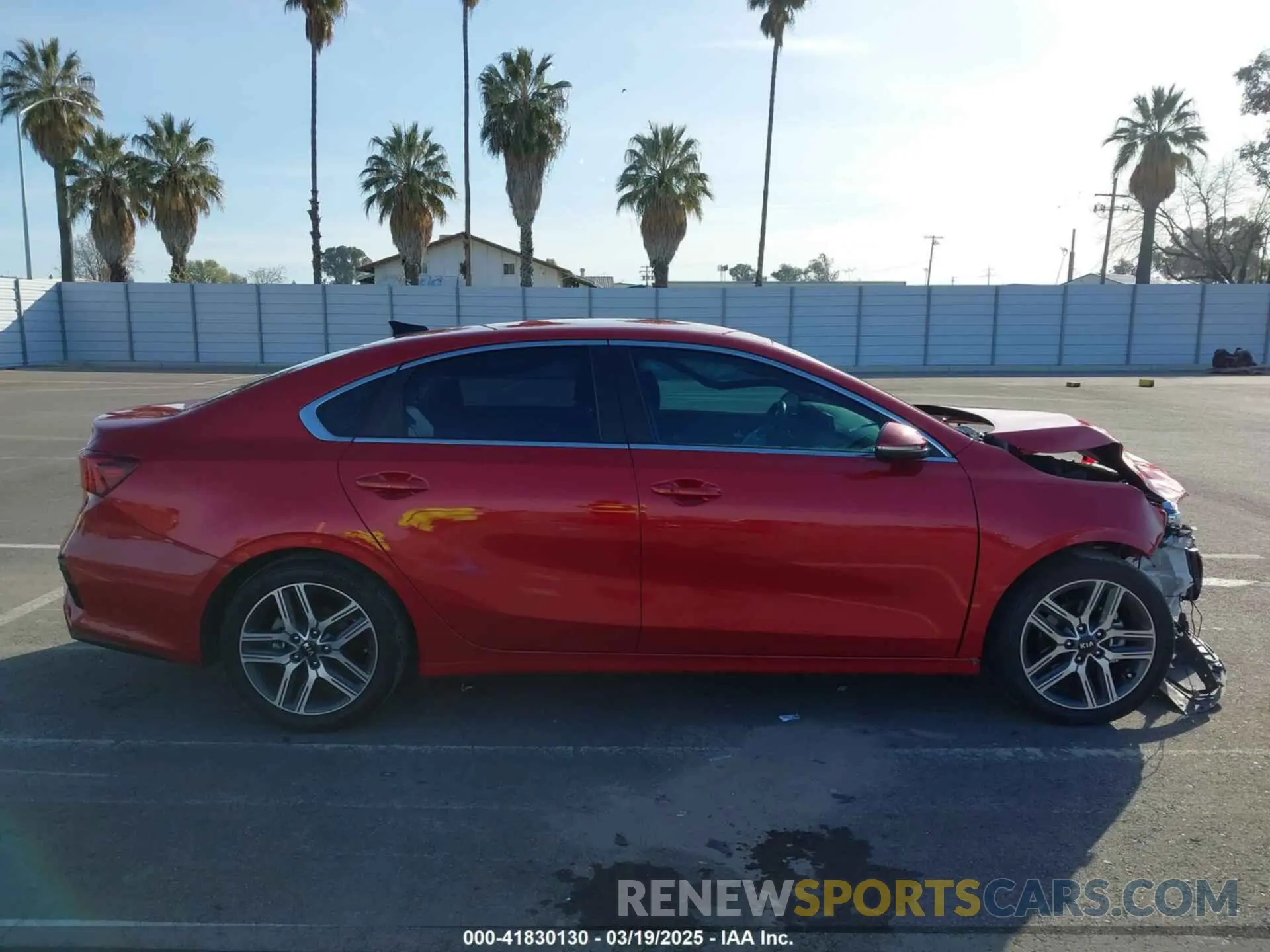 13 Photograph of a damaged car 3KPF54AD8LE254619 KIA FORTE 2020
