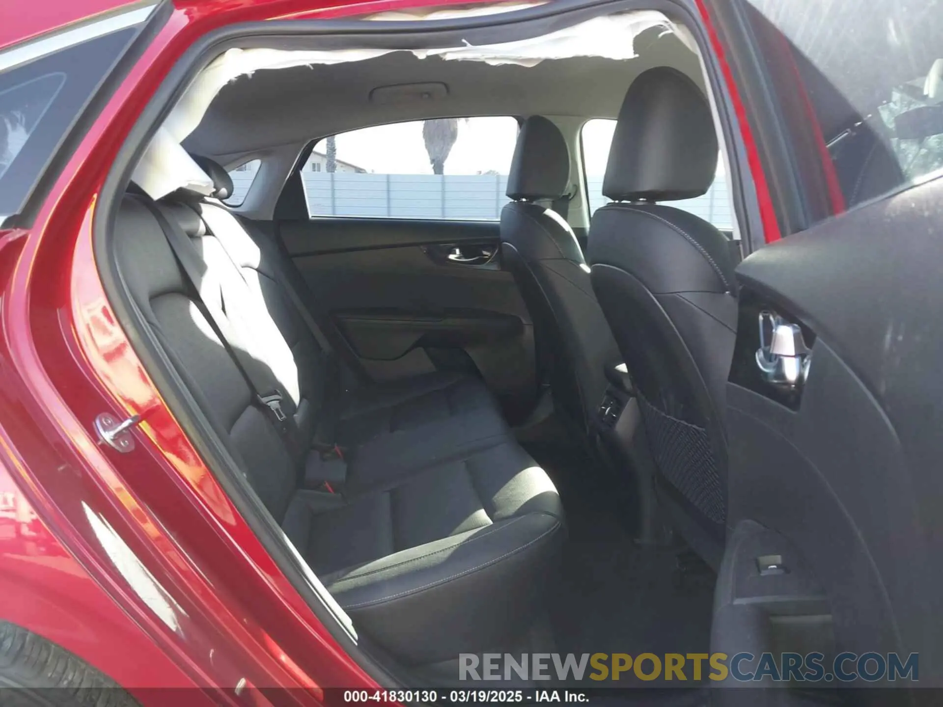 8 Photograph of a damaged car 3KPF54AD8LE254619 KIA FORTE 2020