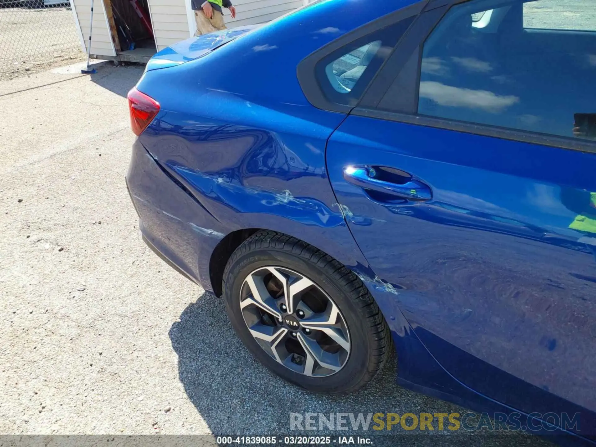 17 Photograph of a damaged car 3KPF24AD0ME264586 KIA FORTE 2021