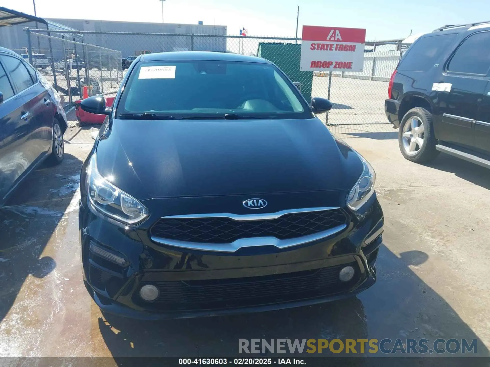 12 Photograph of a damaged car 3KPF24AD0ME267391 KIA FORTE 2021