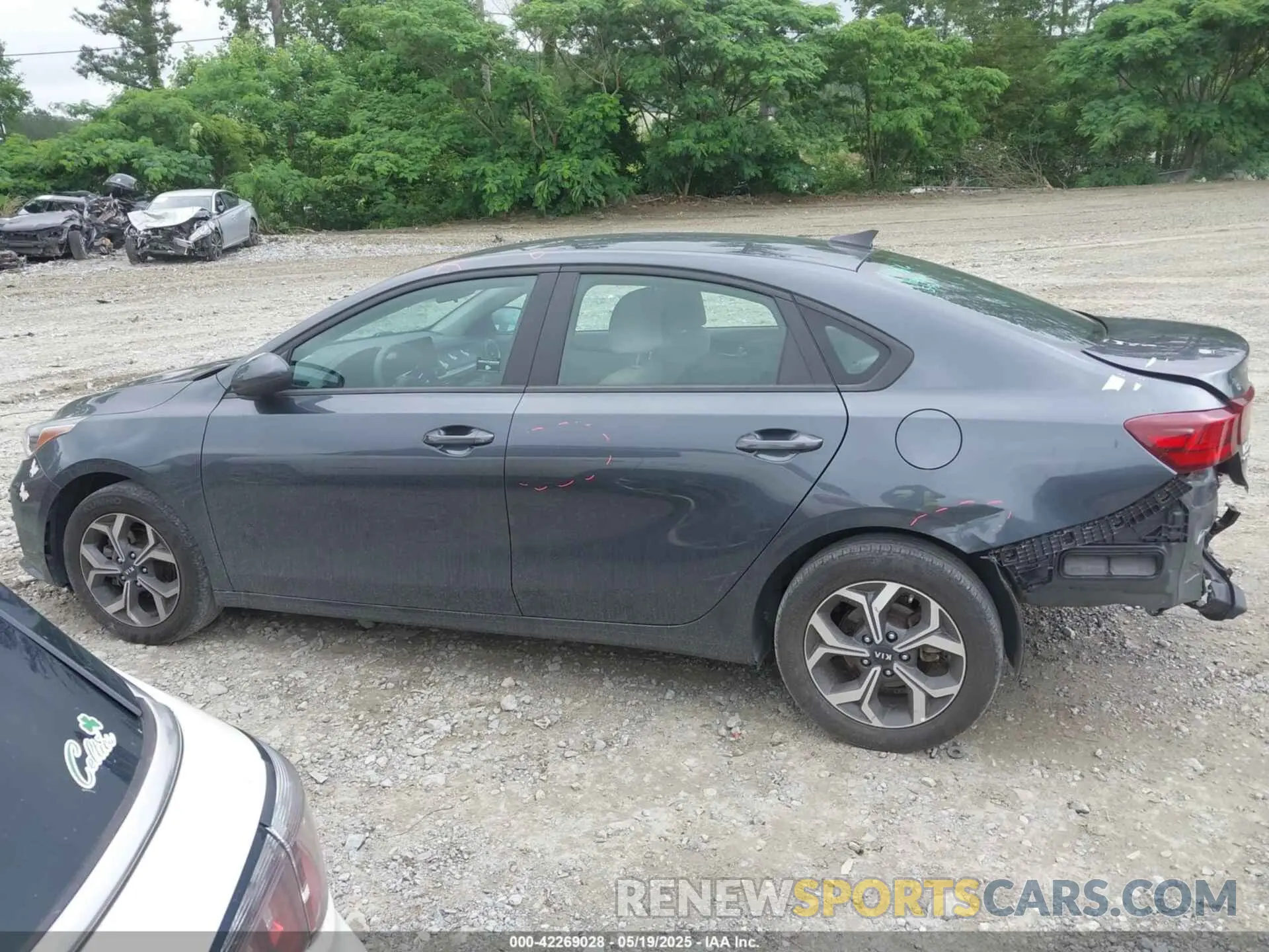 14 Photograph of a damaged car 3KPF24AD0ME279637 KIA FORTE 2021