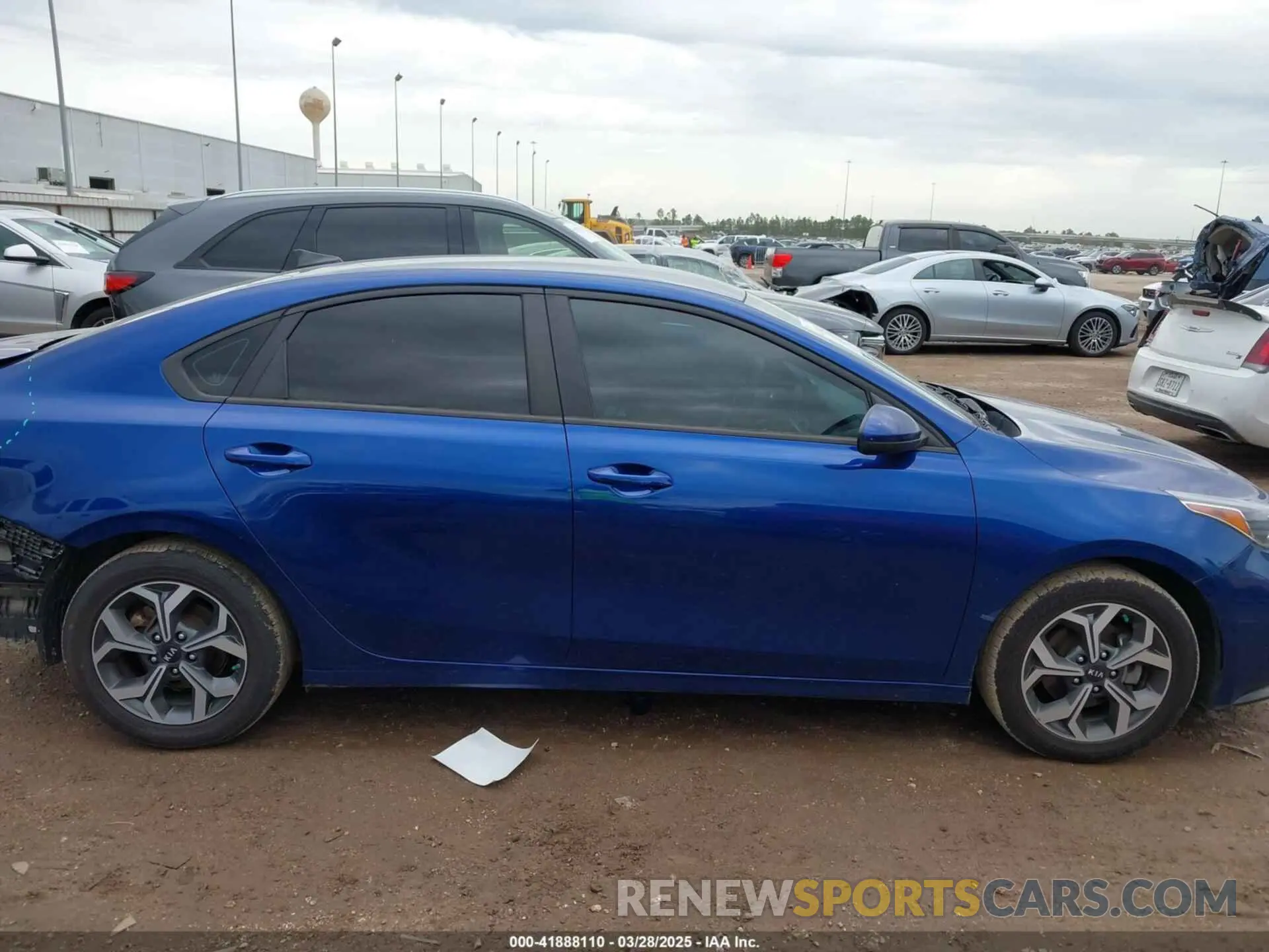 14 Photograph of a damaged car 3KPF24AD0ME288497 KIA FORTE 2021