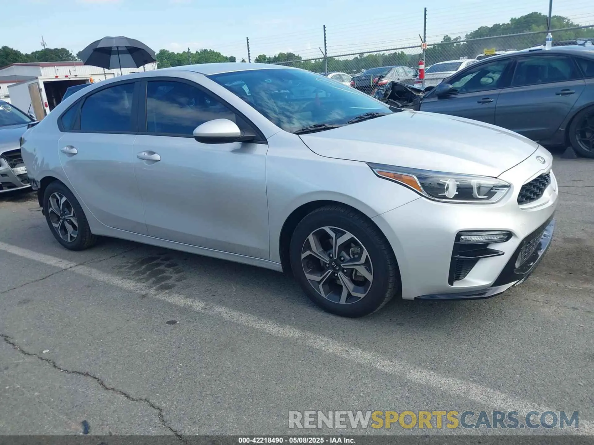 1 Photograph of a damaged car 3KPF24AD0ME290833 KIA FORTE 2021
