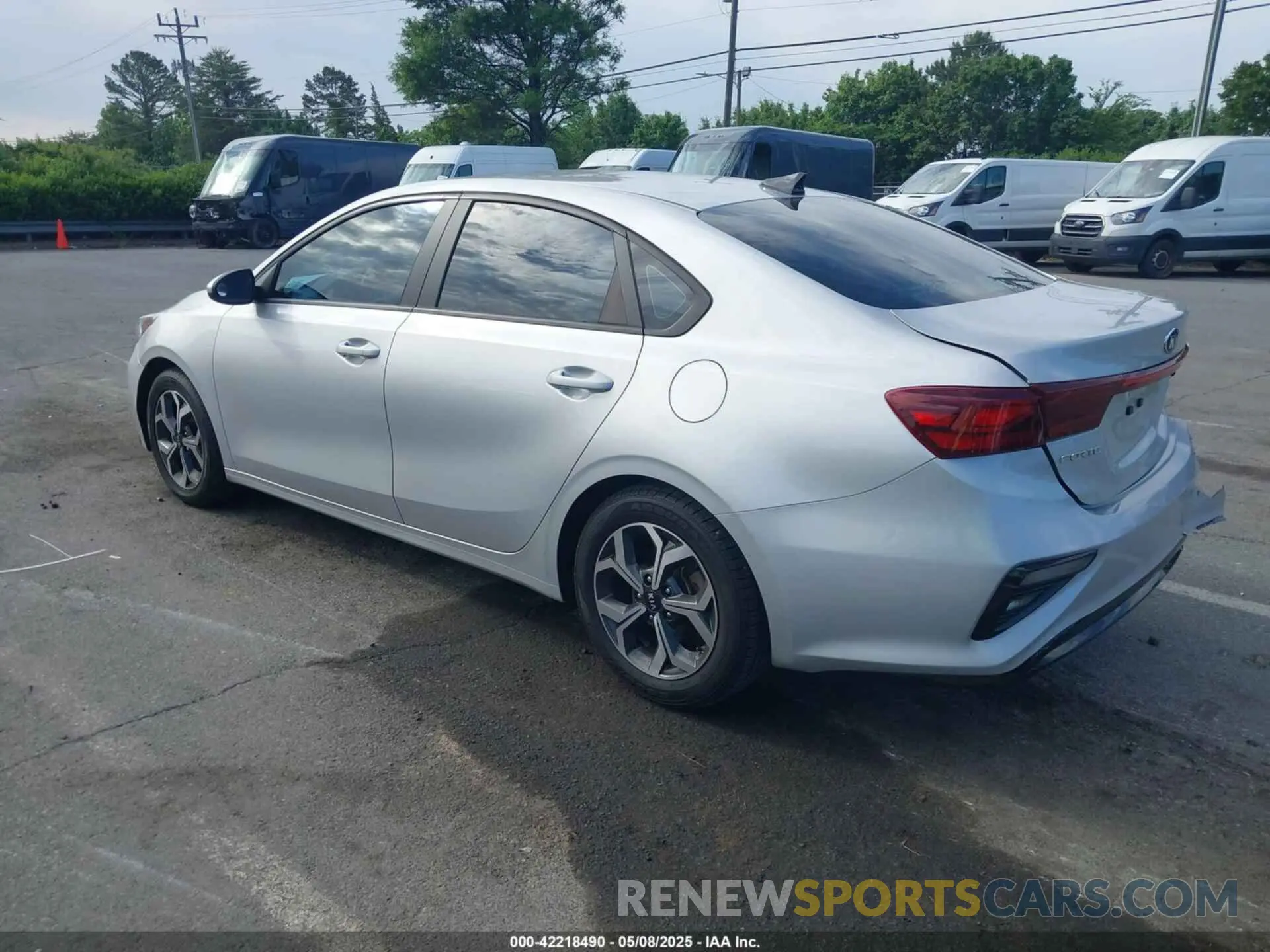 3 Photograph of a damaged car 3KPF24AD0ME290833 KIA FORTE 2021