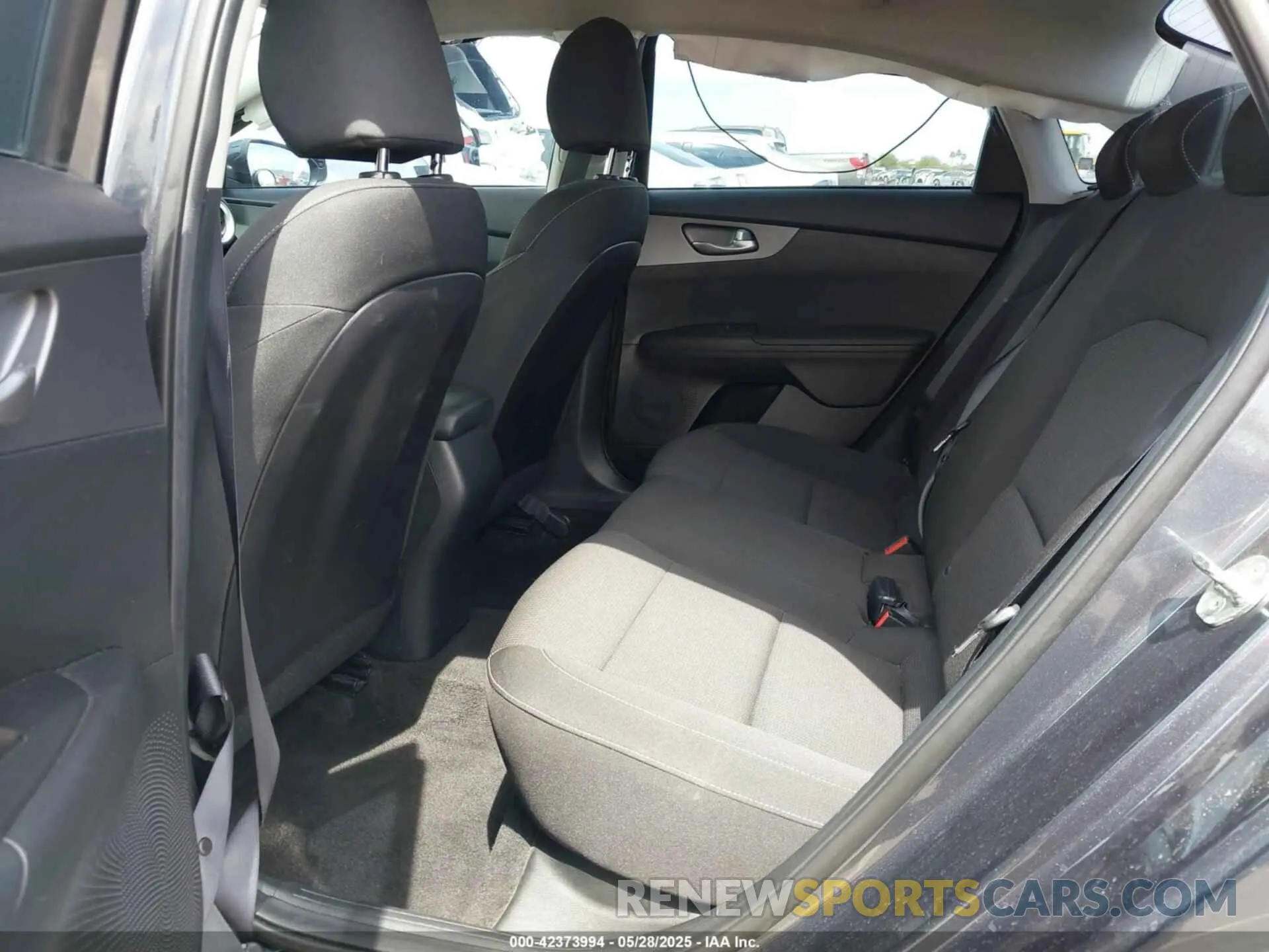 8 Photograph of a damaged car 3KPF24AD0ME300230 KIA FORTE 2021