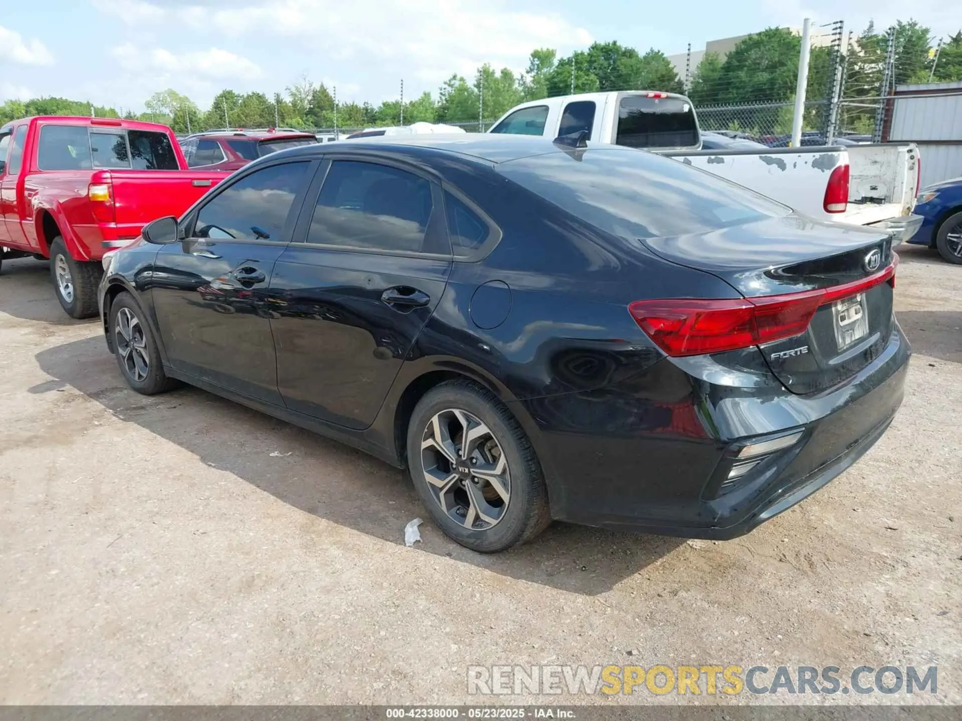 3 Photograph of a damaged car 3KPF24AD0ME303290 KIA FORTE 2021