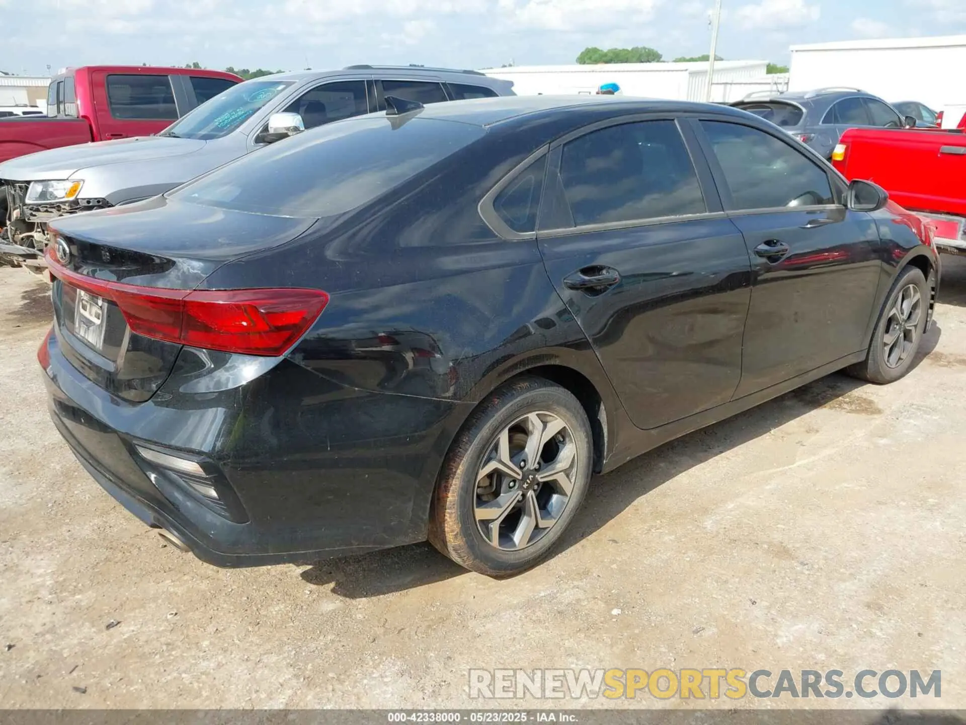 4 Photograph of a damaged car 3KPF24AD0ME303290 KIA FORTE 2021