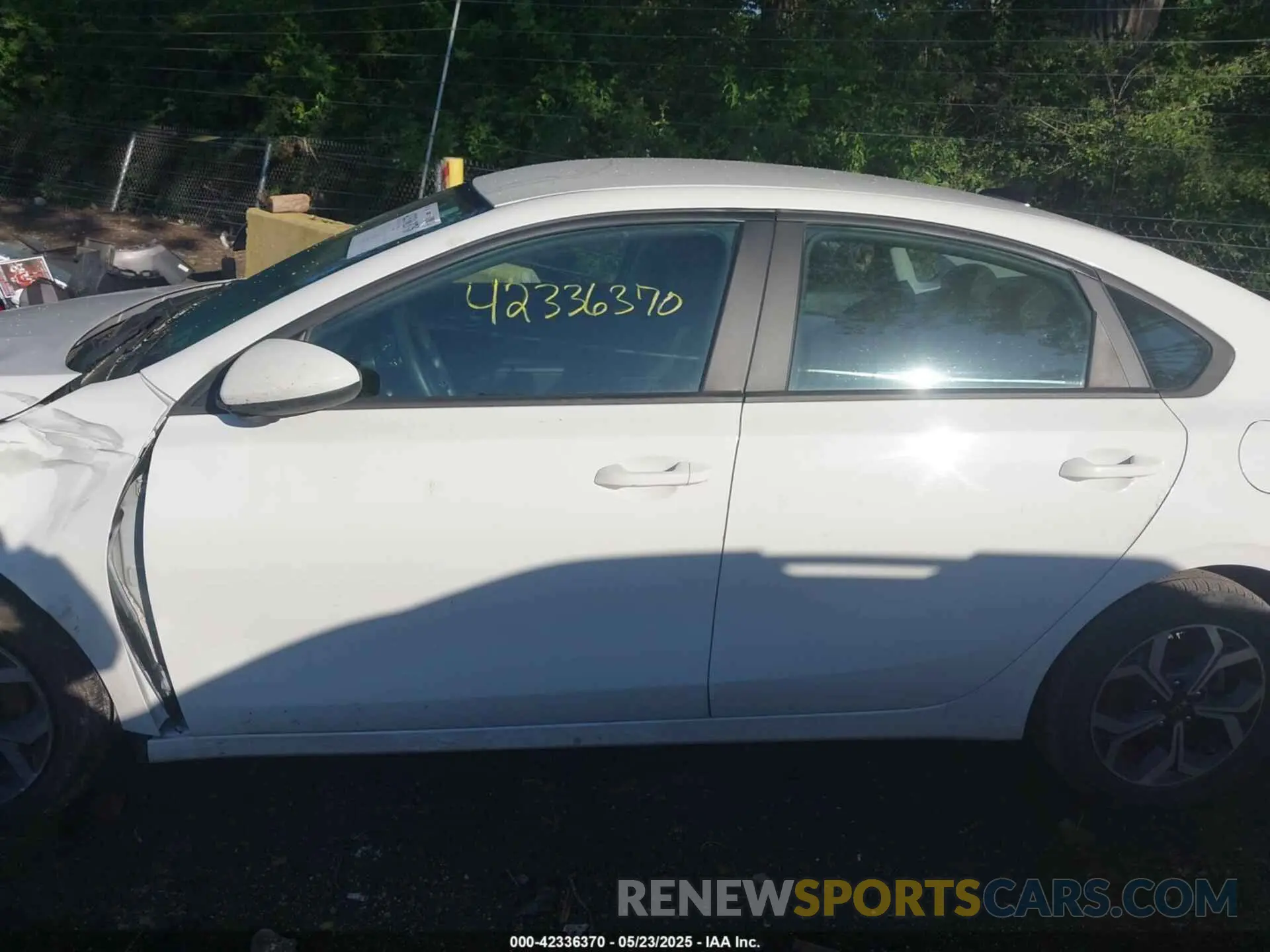 15 Photograph of a damaged car 3KPF24AD0ME304231 KIA FORTE 2021