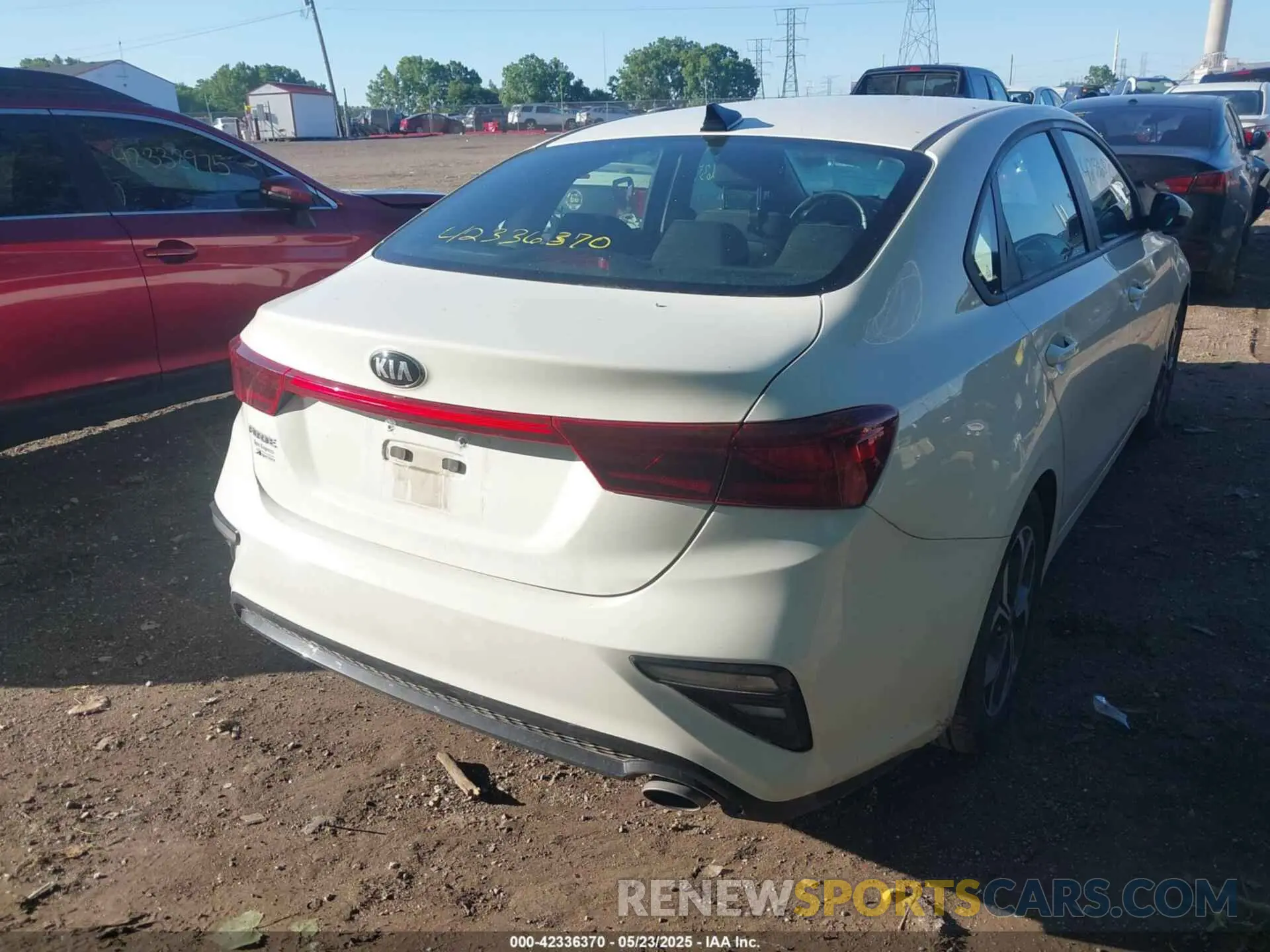 4 Photograph of a damaged car 3KPF24AD0ME304231 KIA FORTE 2021