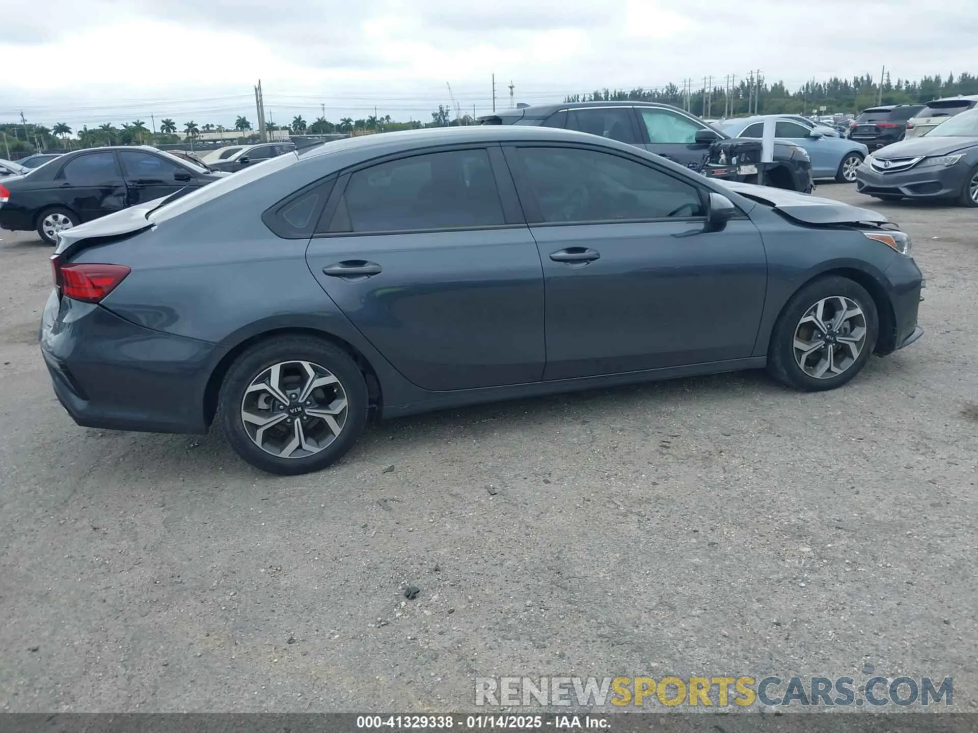 4 Photograph of a damaged car 3KPF24AD0ME312622 KIA FORTE 2021