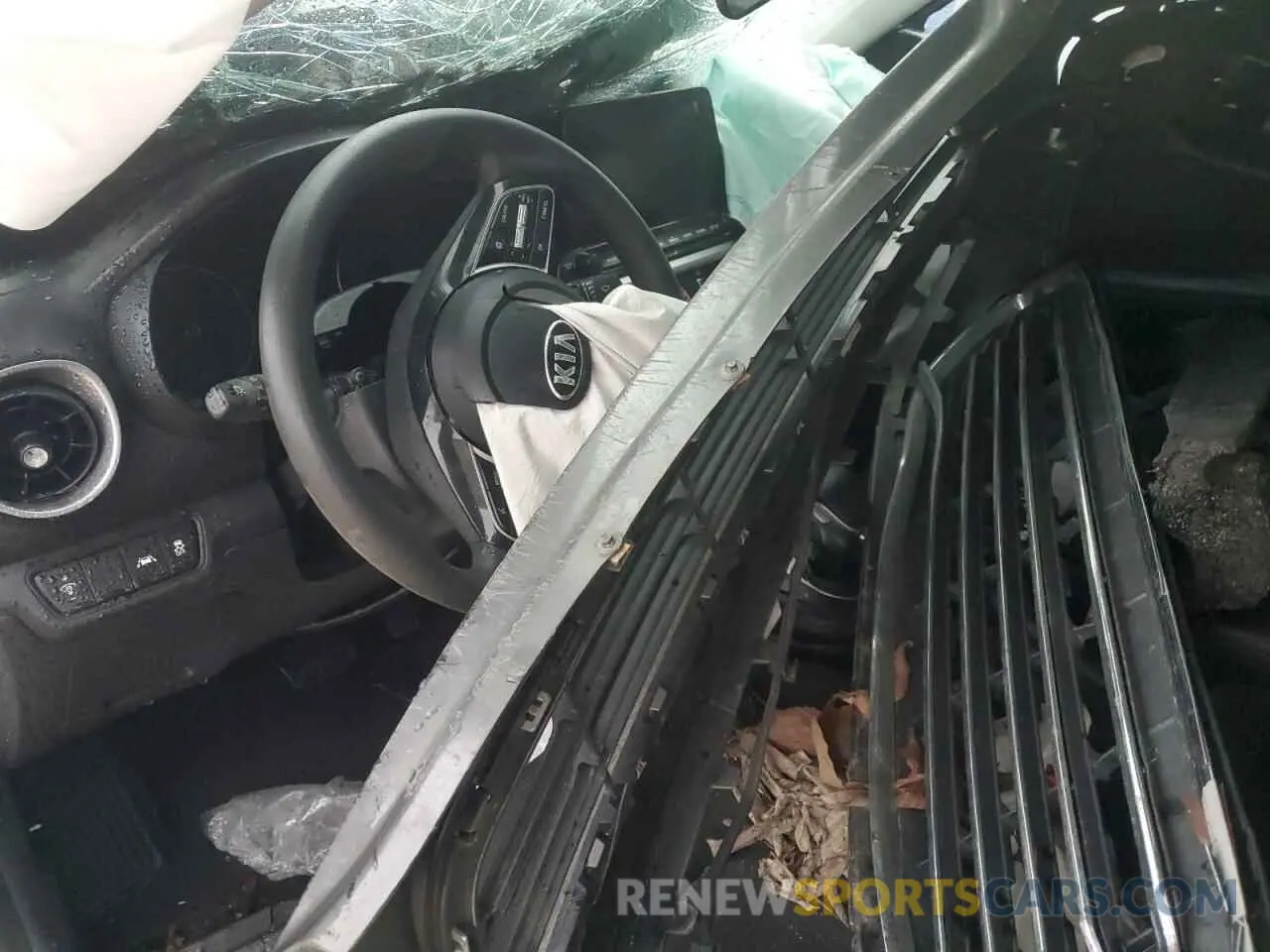 8 Photograph of a damaged car 3KPF24AD0ME314130 KIA FORTE 2021