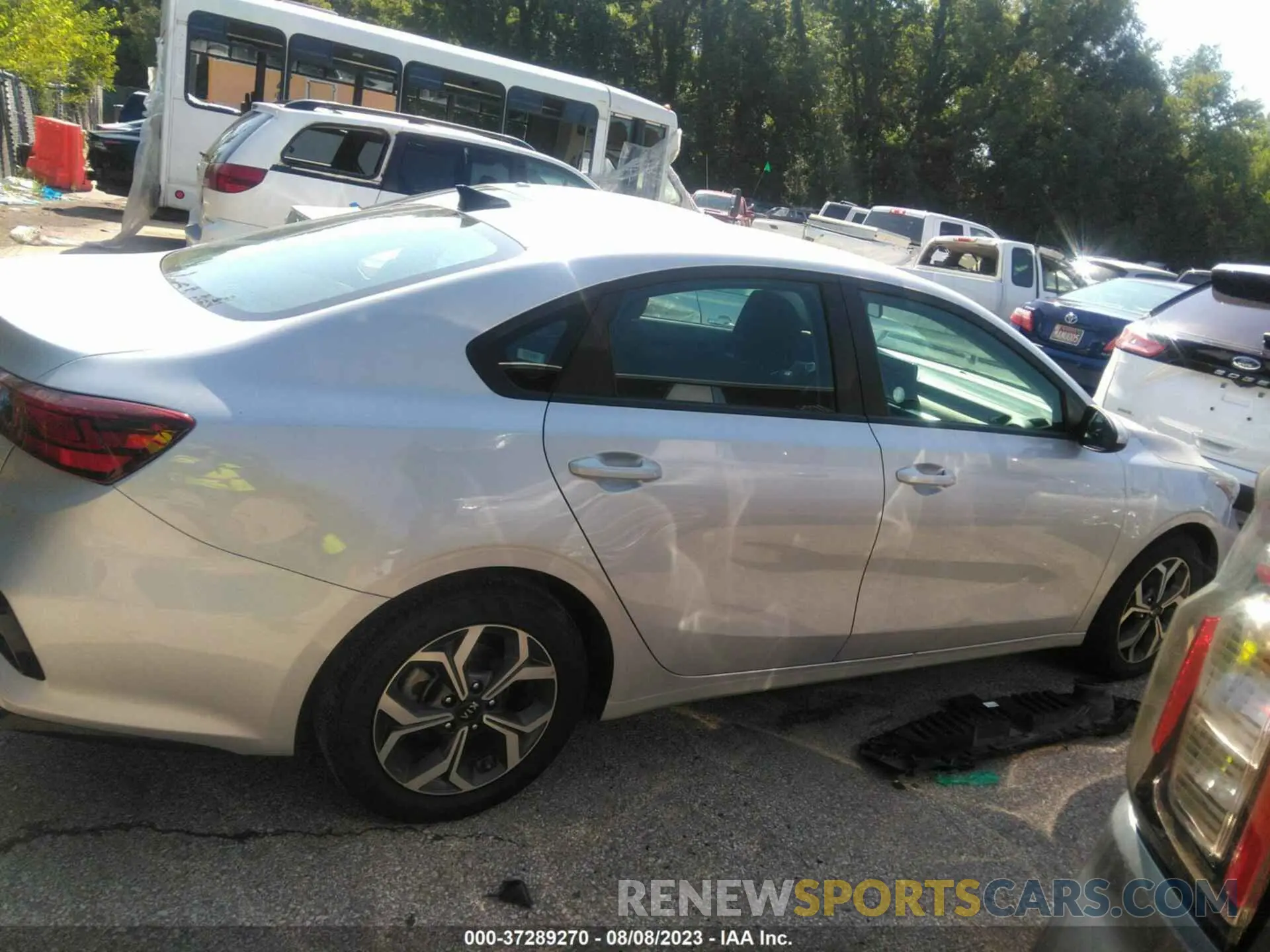 13 Photograph of a damaged car 3KPF24AD0ME318341 KIA FORTE 2021