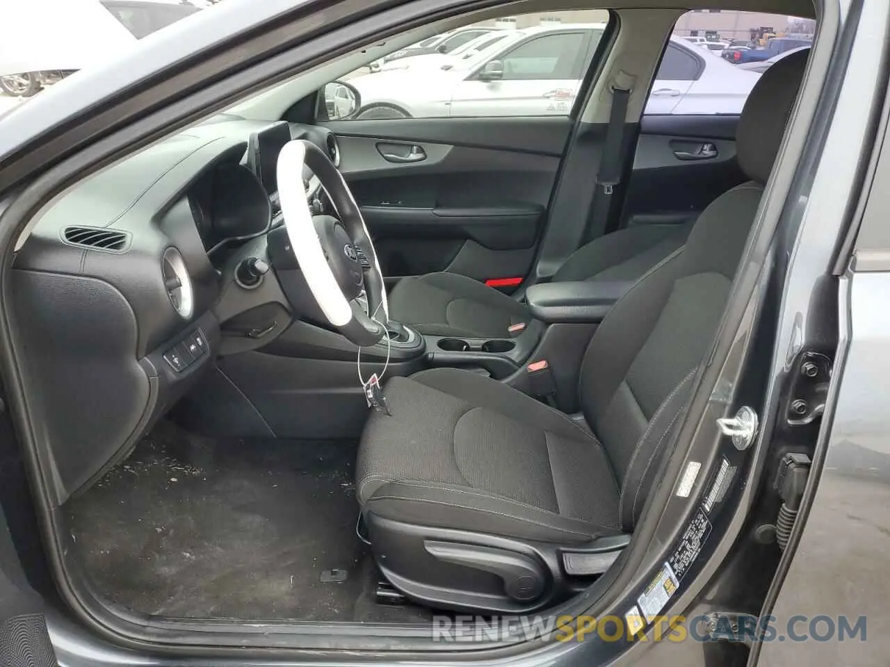 7 Photograph of a damaged car 3KPF24AD0ME320137 KIA FORTE 2021
