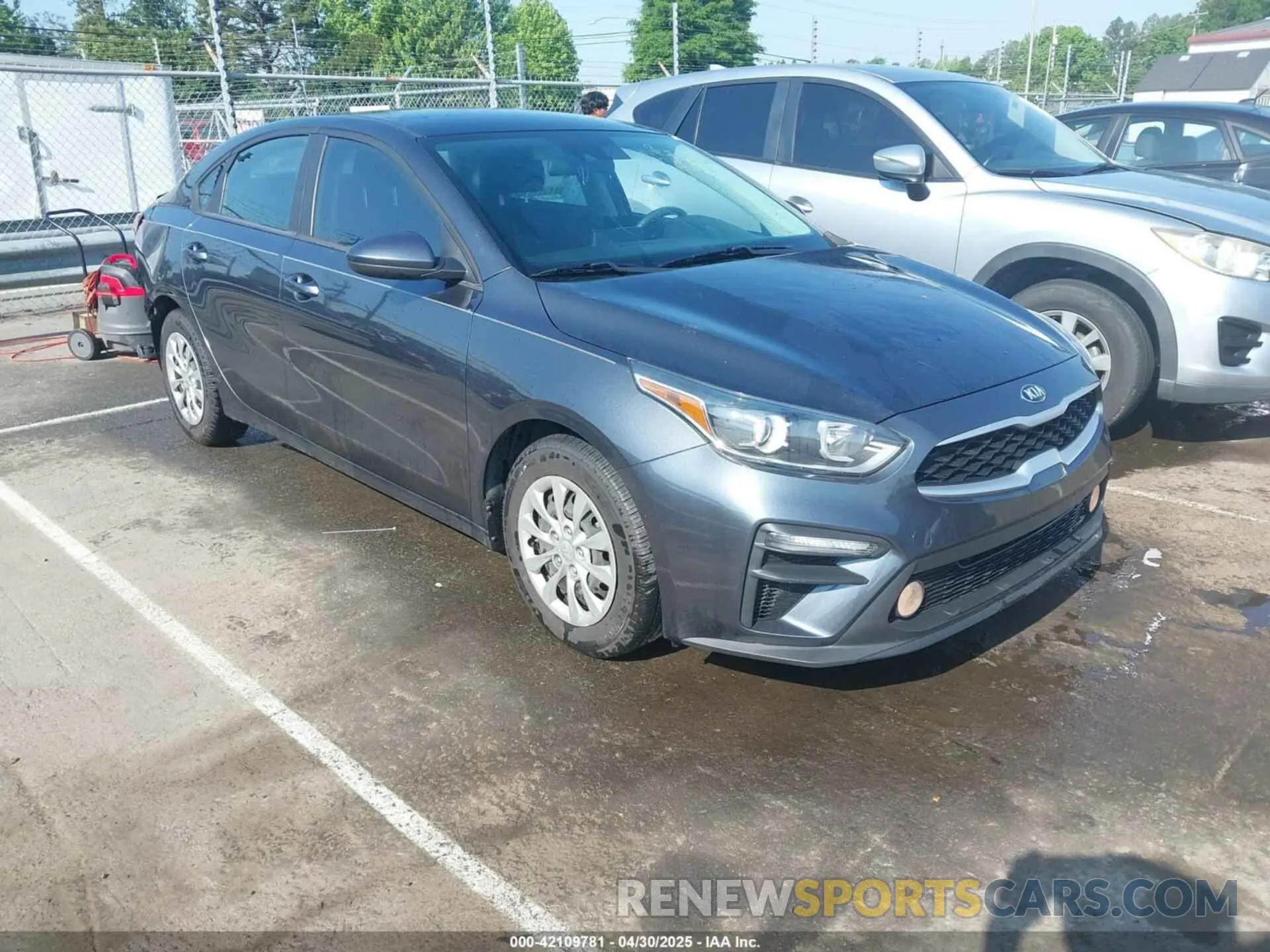 1 Photograph of a damaged car 3KPF24AD0ME322311 KIA FORTE 2021