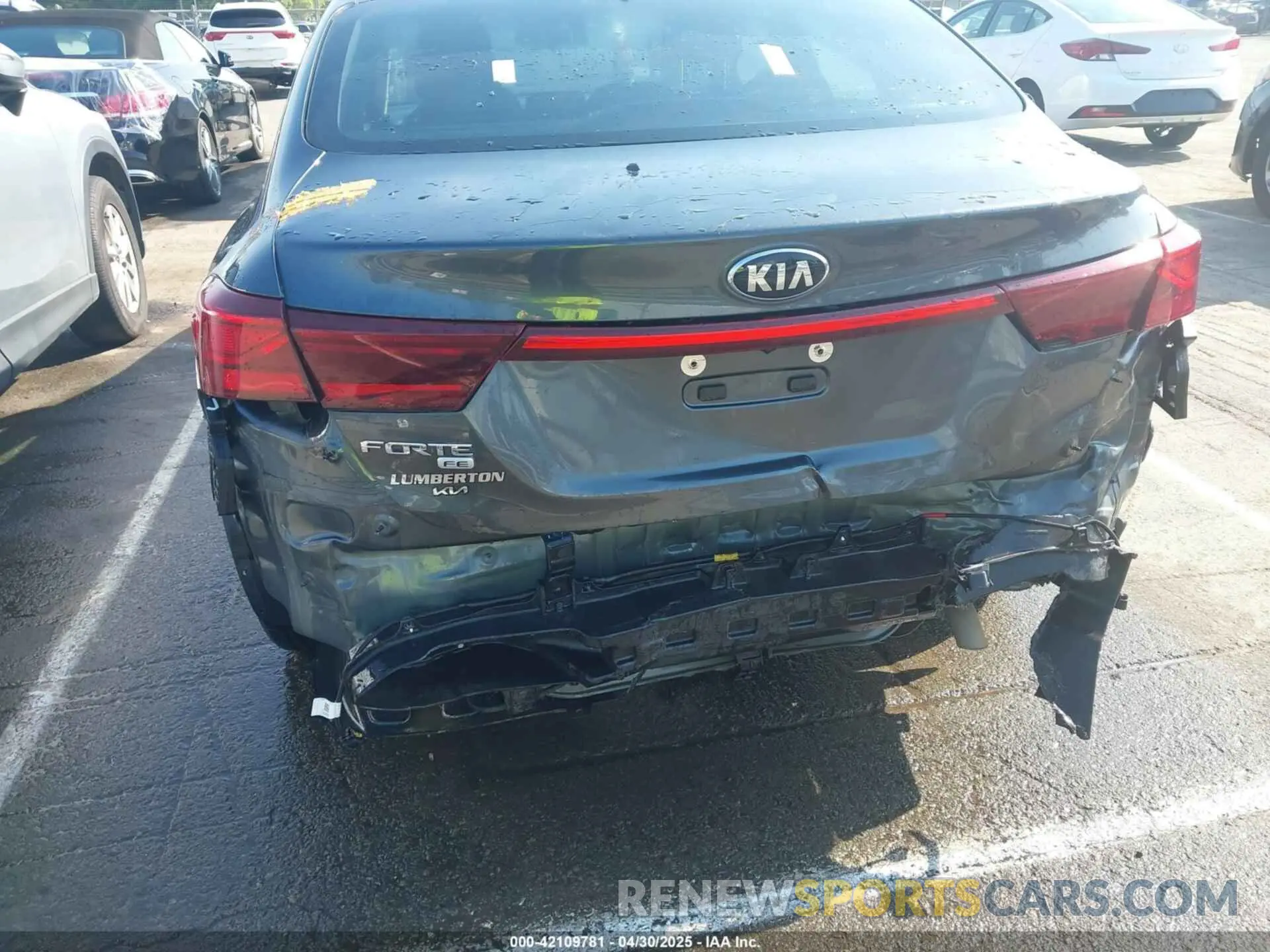 6 Photograph of a damaged car 3KPF24AD0ME322311 KIA FORTE 2021
