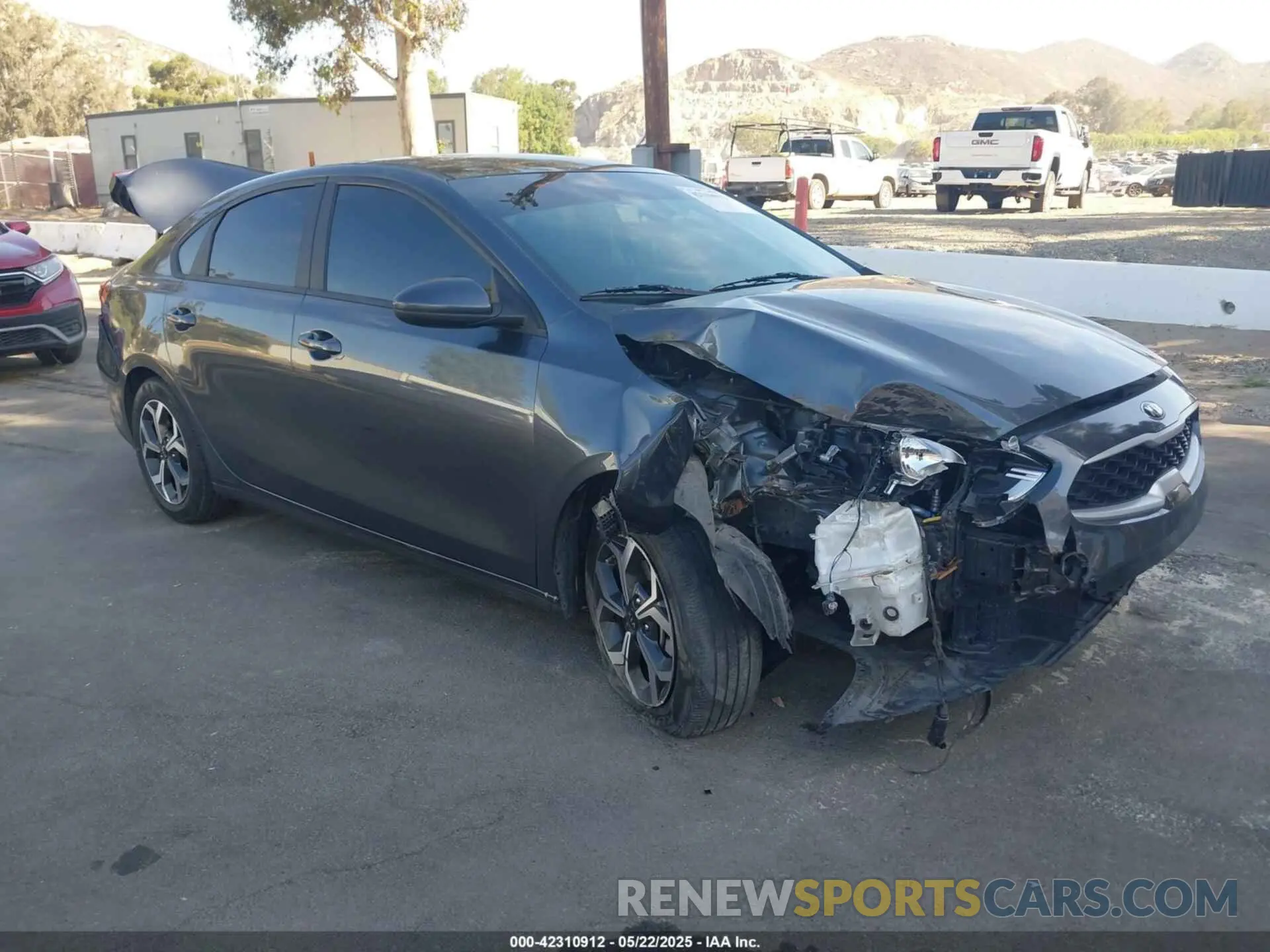 1 Photograph of a damaged car 3KPF24AD0ME329971 KIA FORTE 2021