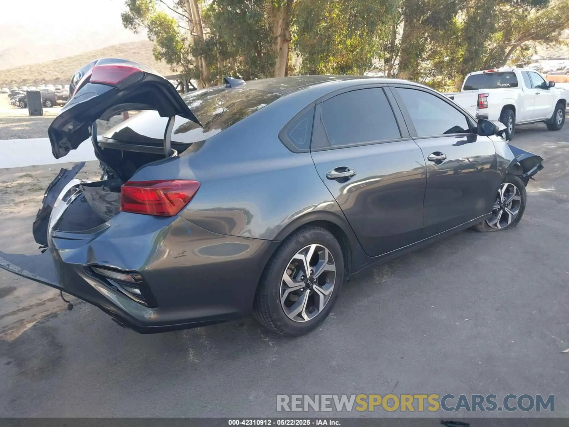 4 Photograph of a damaged car 3KPF24AD0ME329971 KIA FORTE 2021