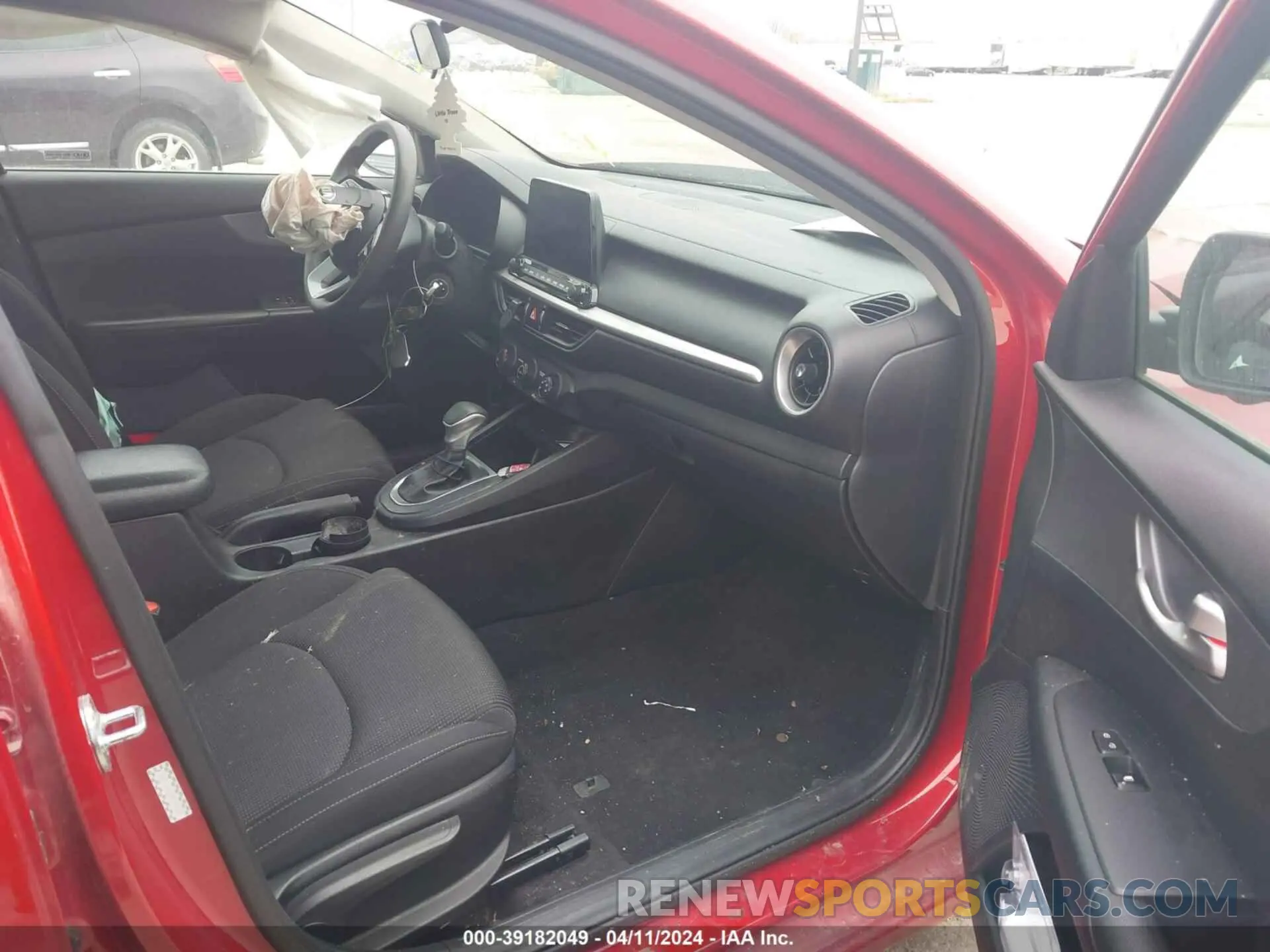 5 Photograph of a damaged car 3KPF24AD0ME346625 KIA FORTE 2021