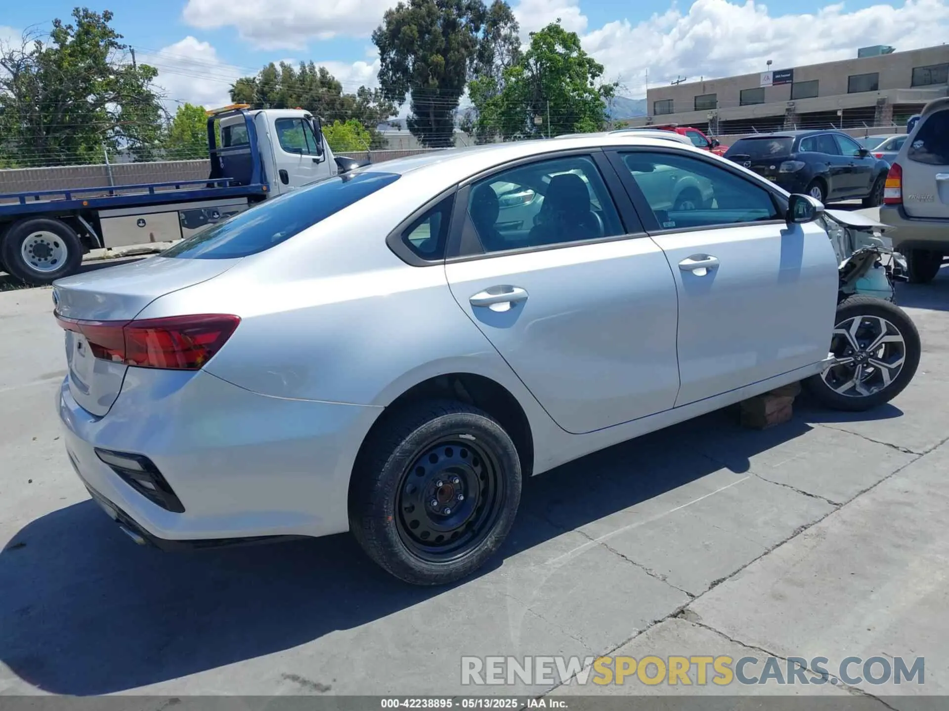 4 Photograph of a damaged car 3KPF24AD0ME349234 KIA FORTE 2021
