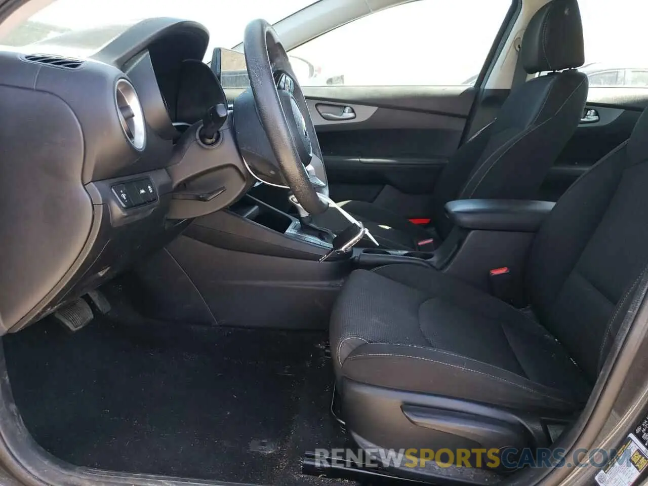 7 Photograph of a damaged car 3KPF24AD0ME361061 KIA FORTE 2021