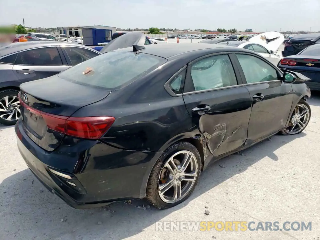 3 Photograph of a damaged car 3KPF24AD0ME407696 KIA FORTE 2021