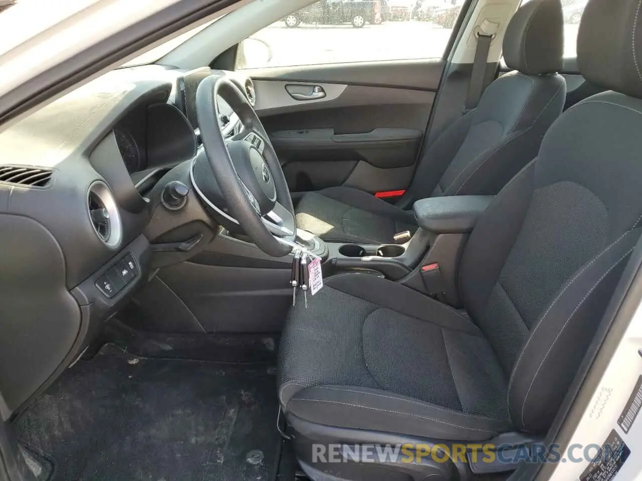 7 Photograph of a damaged car 3KPF24AD0ME410131 KIA FORTE 2021