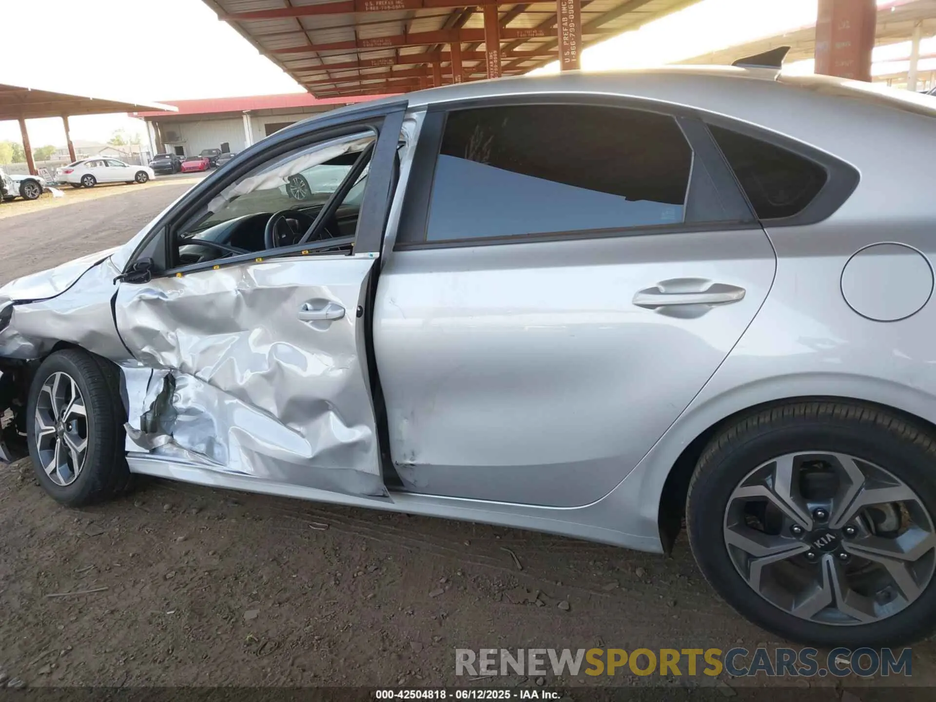 14 Photograph of a damaged car 3KPF24AD1ME278979 KIA FORTE 2021