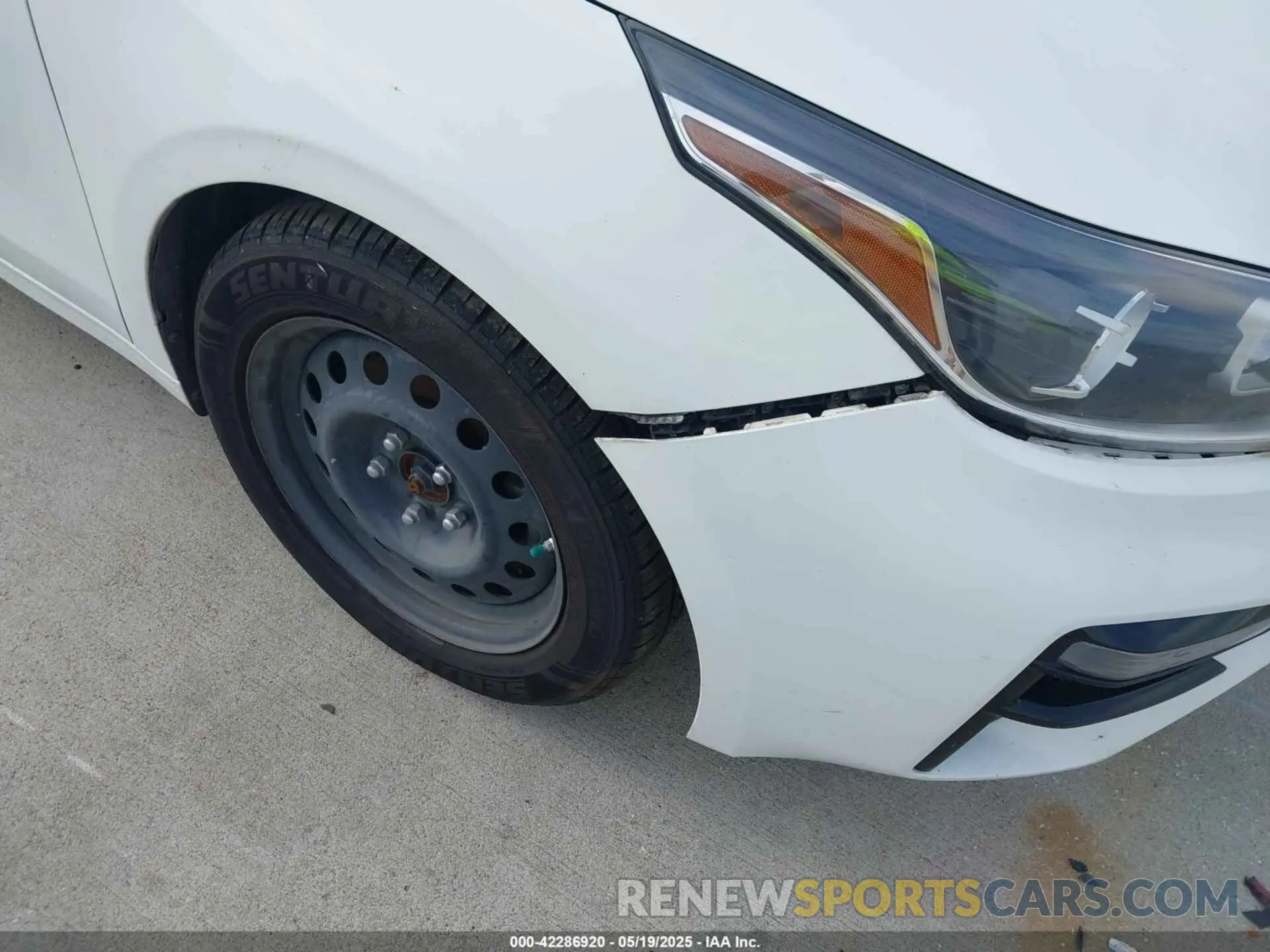 17 Photograph of a damaged car 3KPF24AD1ME315531 KIA FORTE 2021