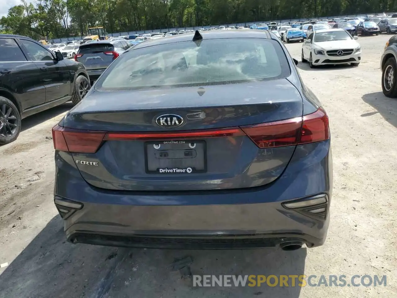 6 Photograph of a damaged car 3KPF24AD1ME319501 KIA FORTE 2021