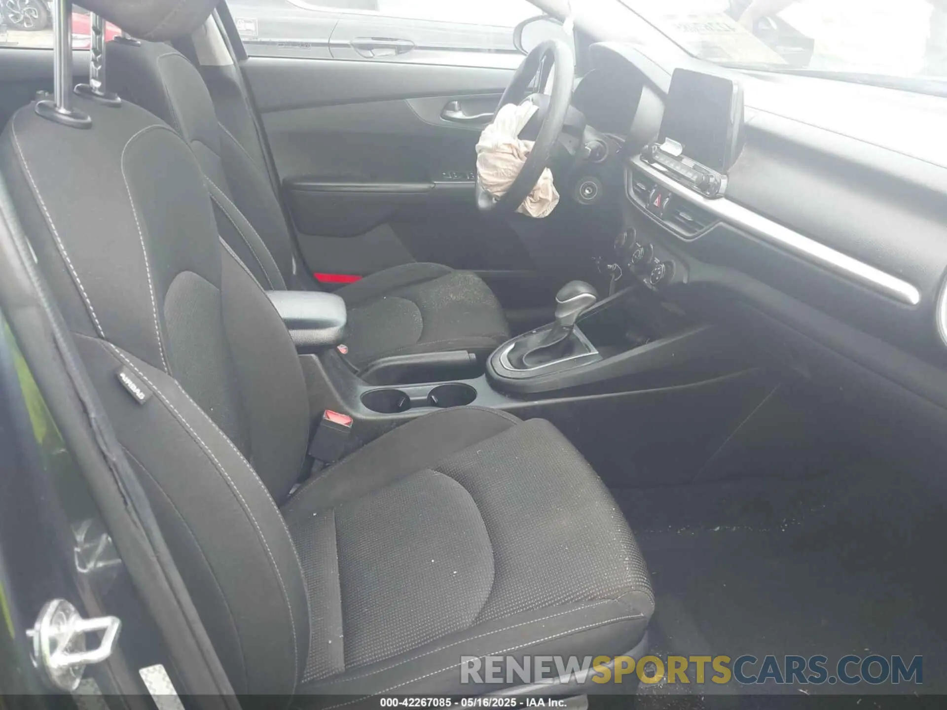5 Photograph of a damaged car 3KPF24AD1ME345709 KIA FORTE 2021