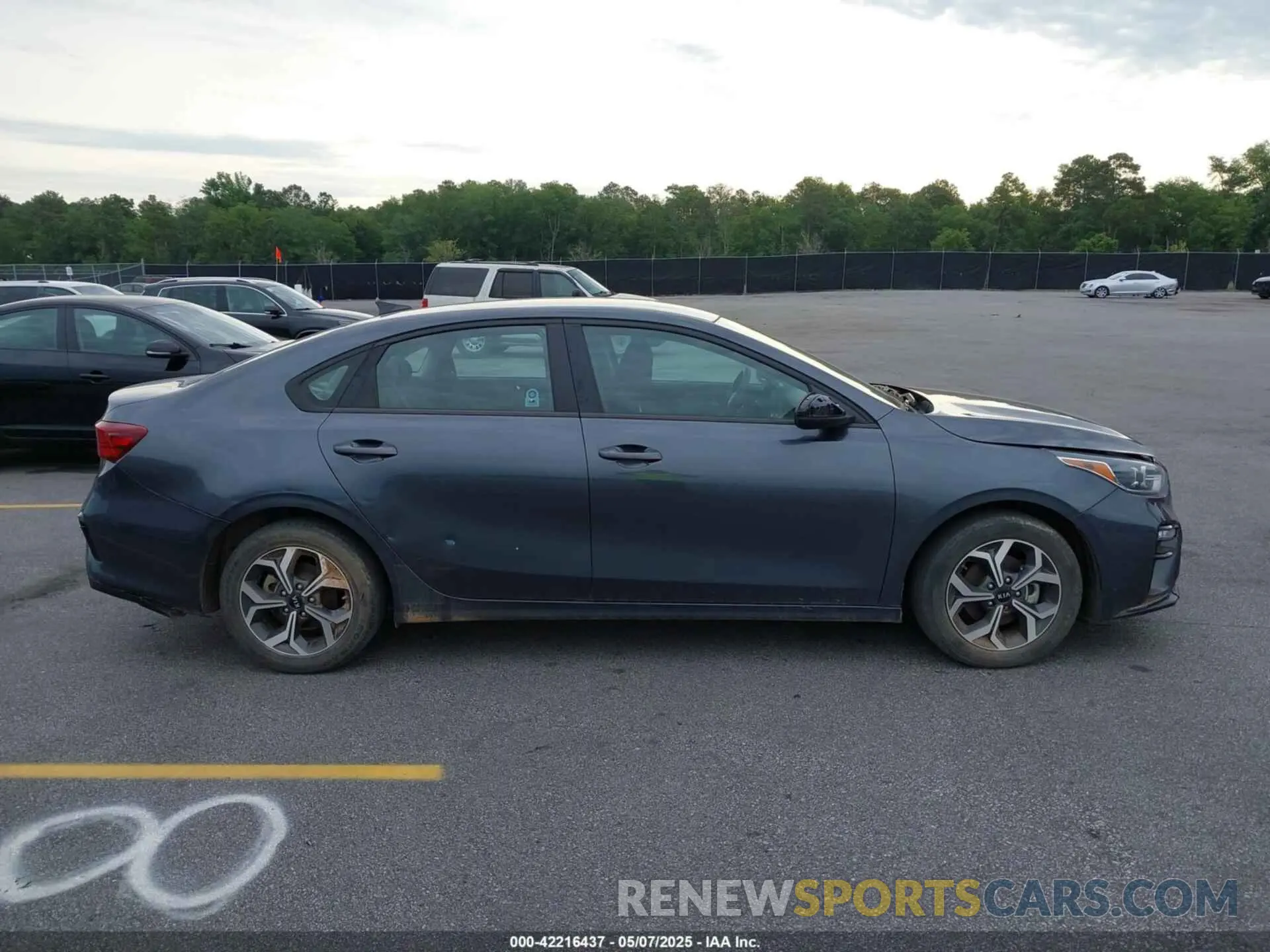 13 Photograph of a damaged car 3KPF24AD1ME346570 KIA FORTE 2021