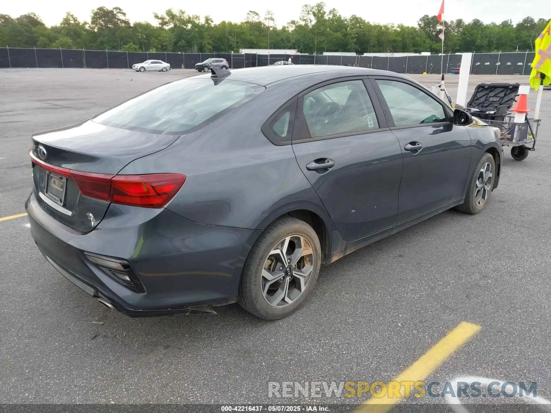 4 Photograph of a damaged car 3KPF24AD1ME346570 KIA FORTE 2021