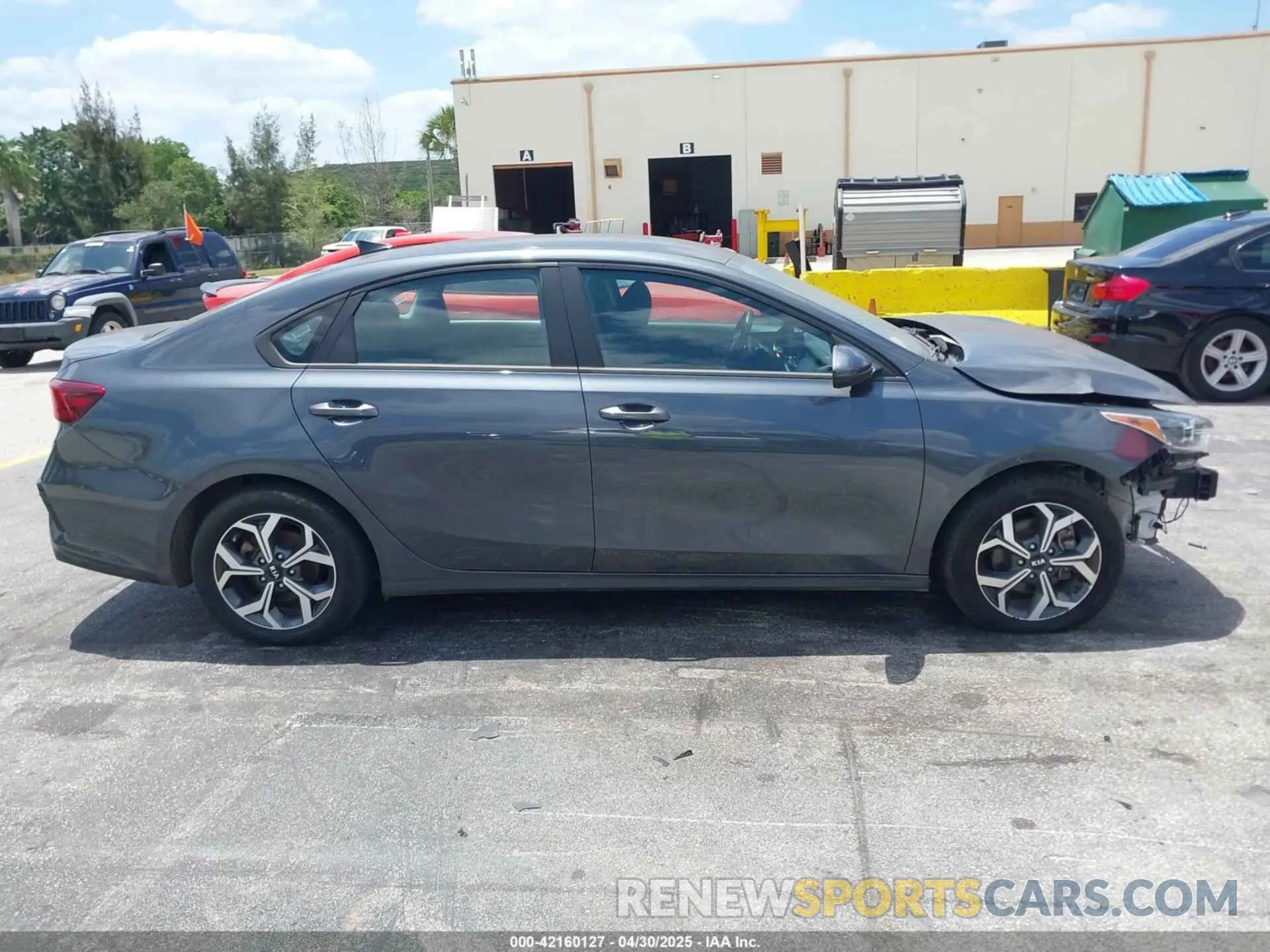 13 Photograph of a damaged car 3KPF24AD1ME353955 KIA FORTE 2021