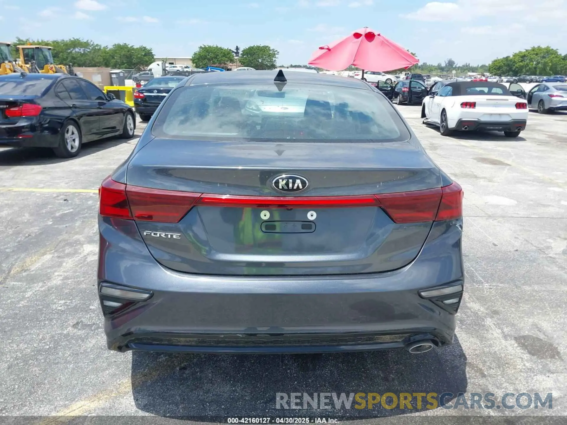 16 Photograph of a damaged car 3KPF24AD1ME353955 KIA FORTE 2021