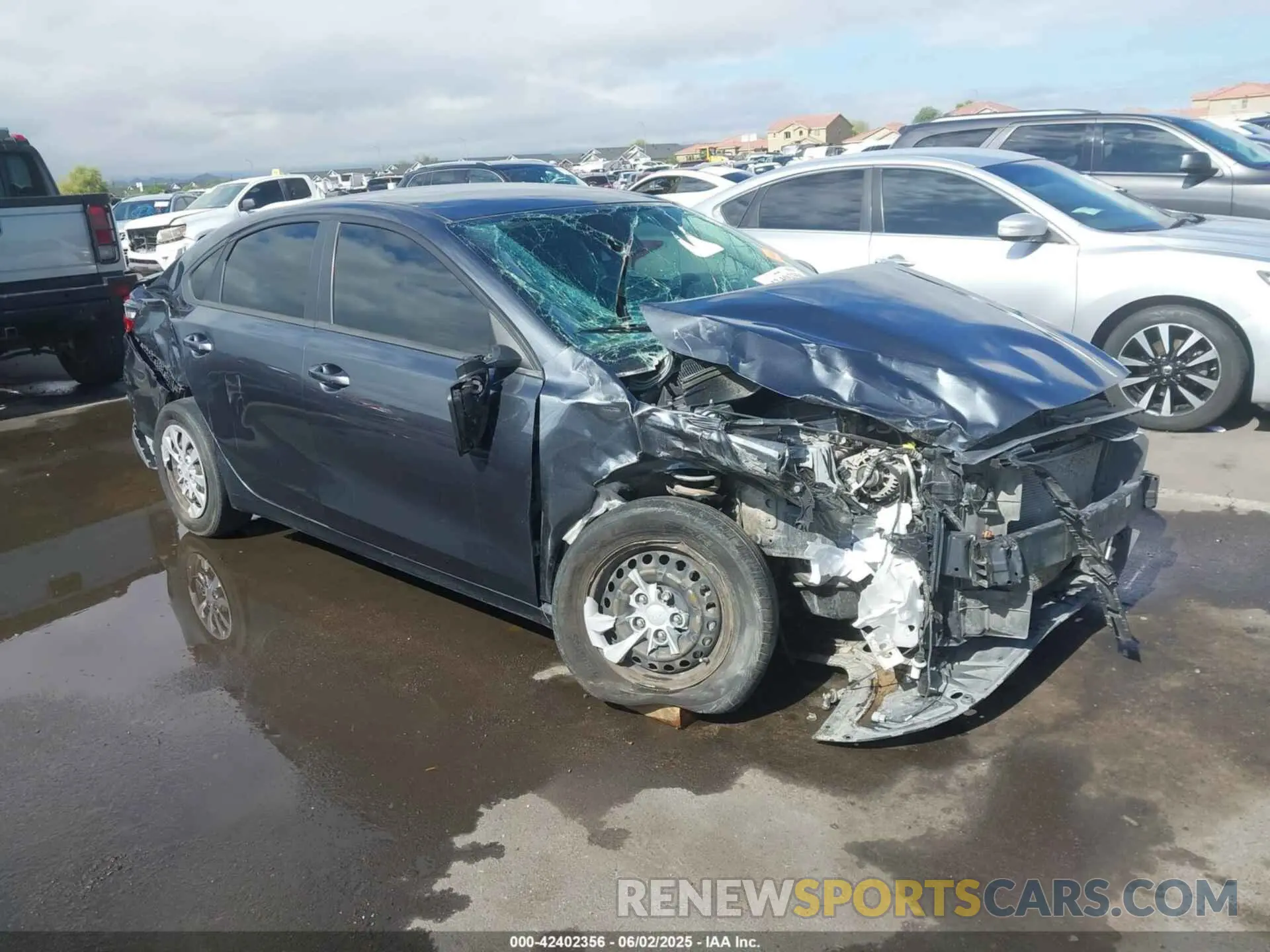 1 Photograph of a damaged car 3KPF24AD1ME357570 KIA FORTE 2021