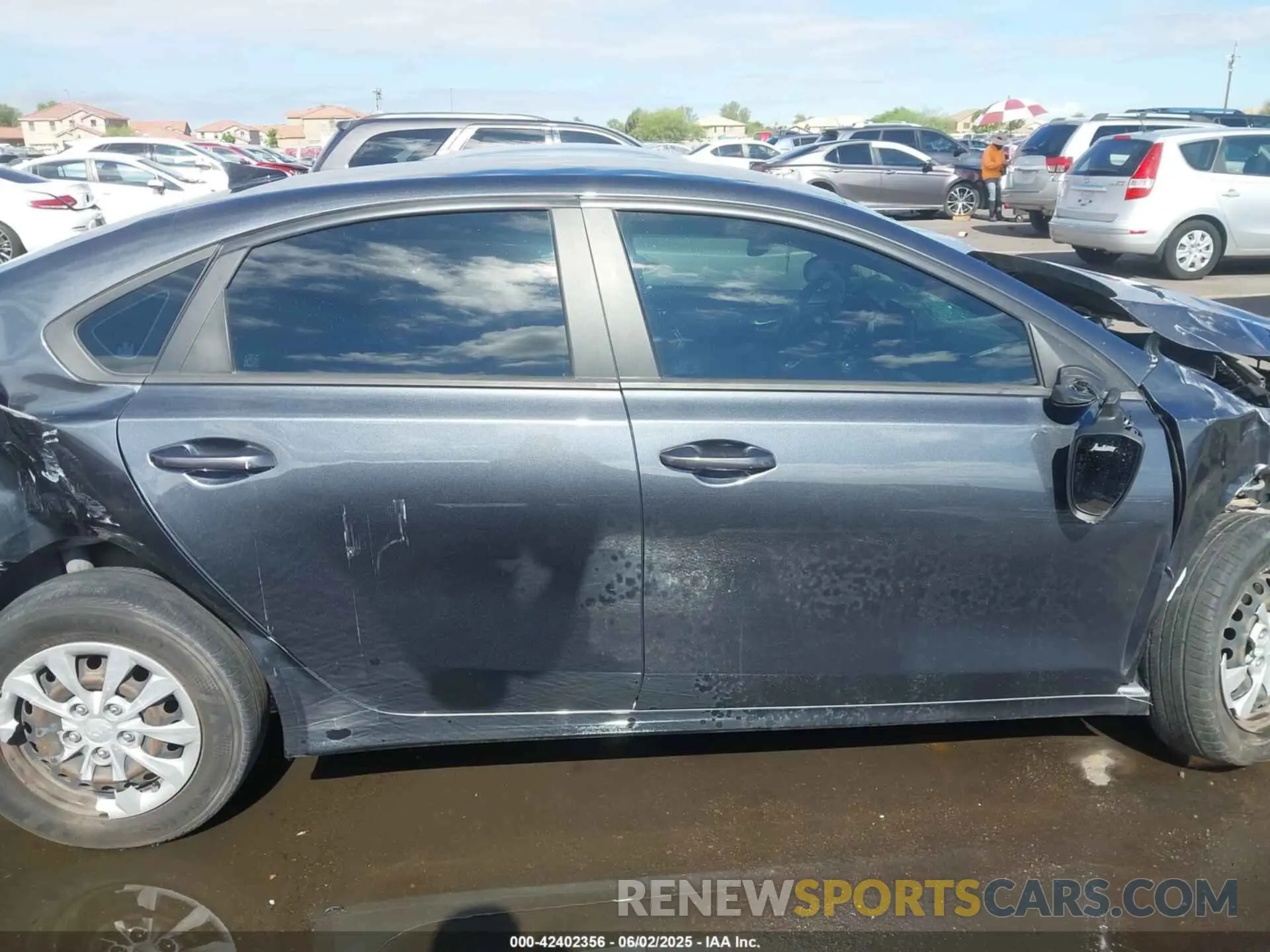 13 Photograph of a damaged car 3KPF24AD1ME357570 KIA FORTE 2021