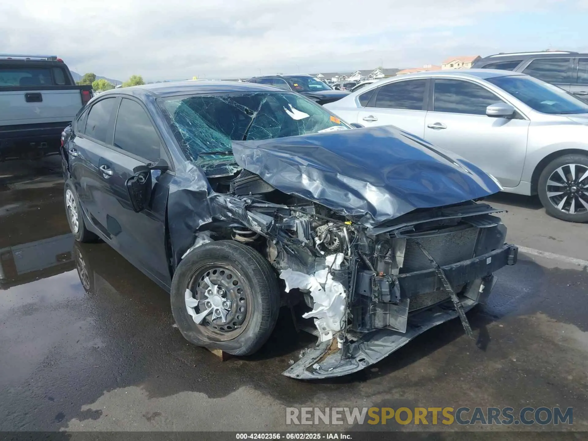 6 Photograph of a damaged car 3KPF24AD1ME357570 KIA FORTE 2021